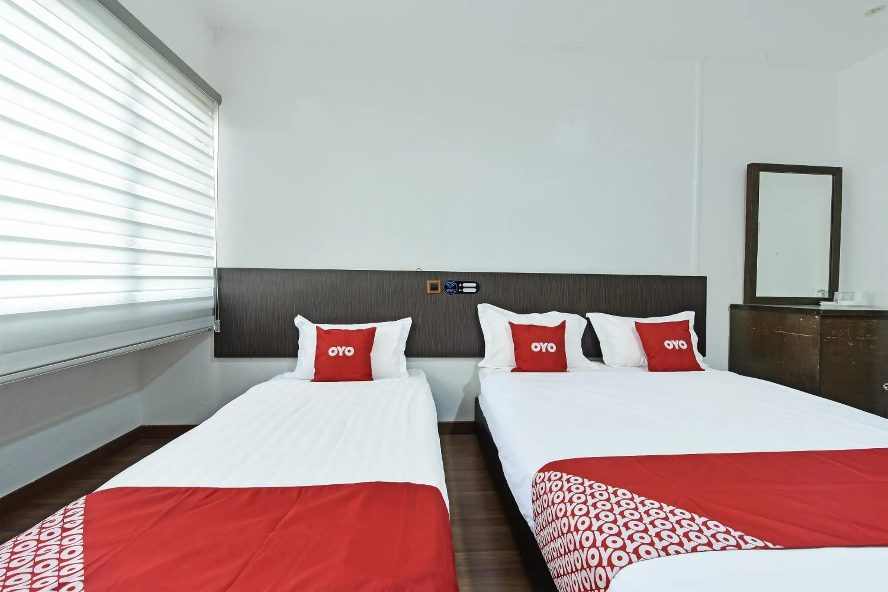 Bedroom, Bed in Hotel O Mini Indah