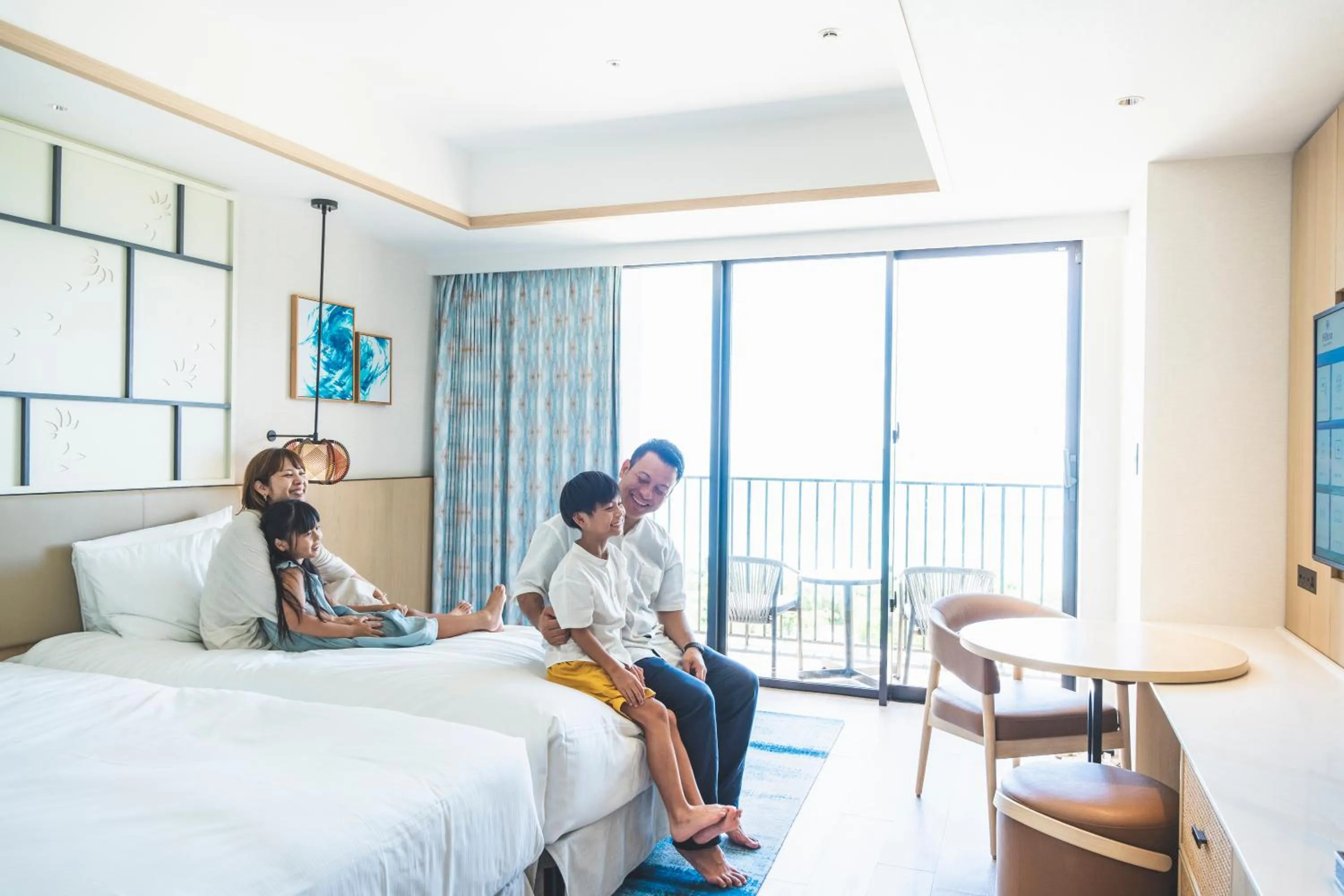 People, Bed in Hilton Okinawa Miyako Island Resort