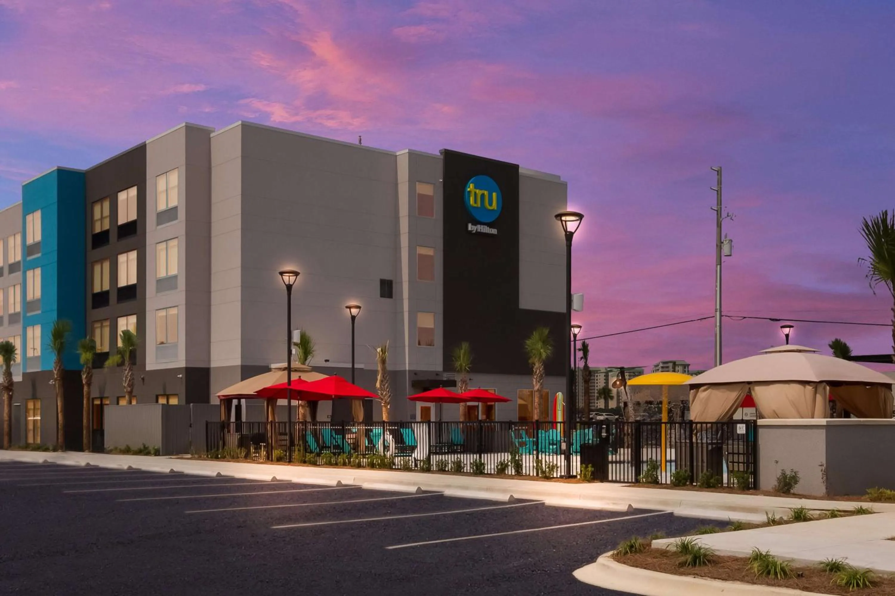 Property building in Tru By Hilton Destin