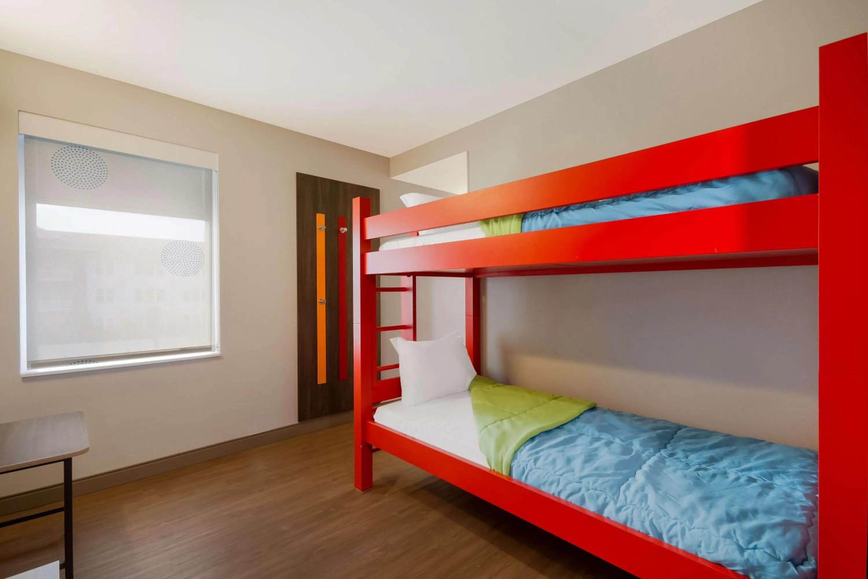 Bed in Tru By Hilton Destin