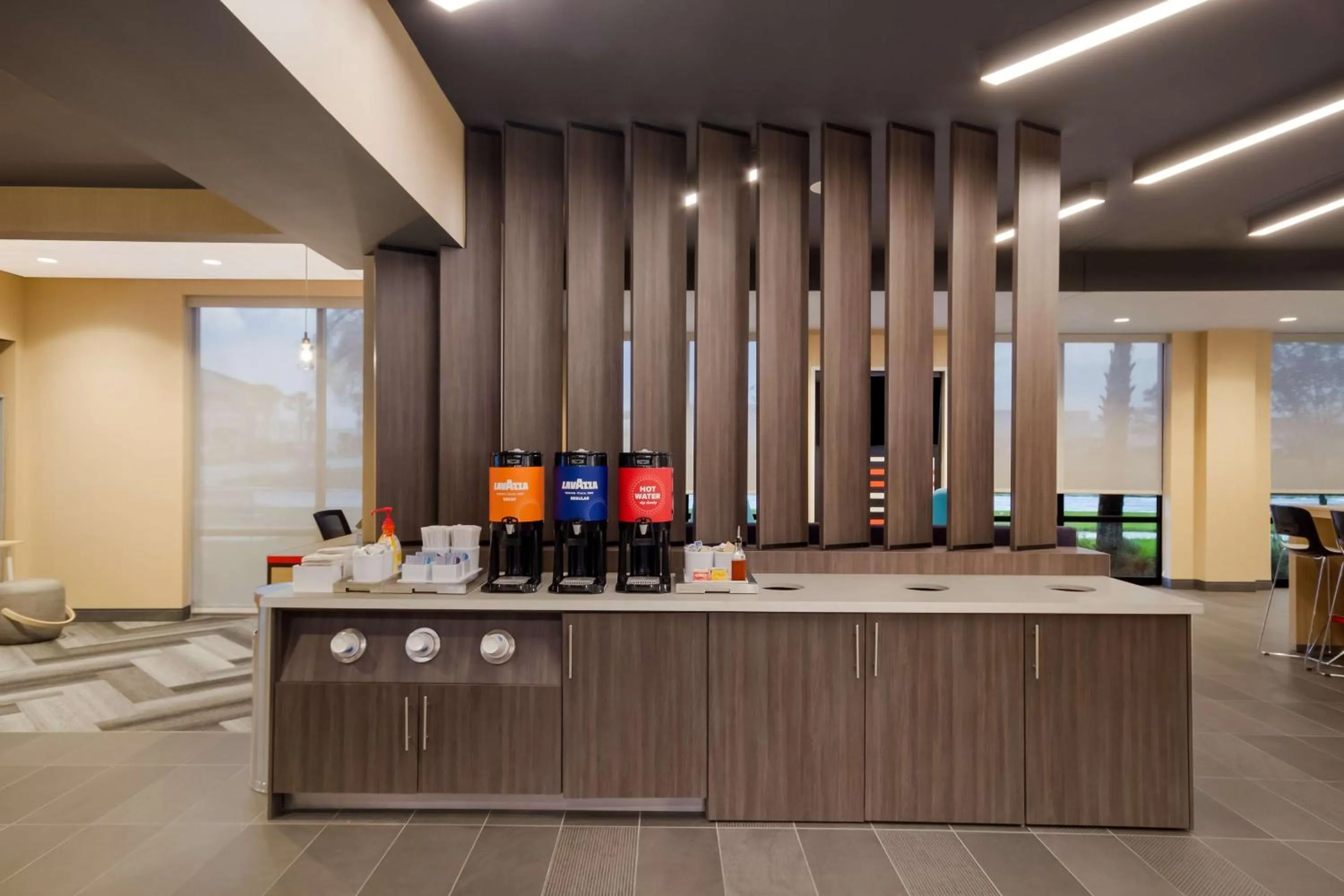 Lobby or reception in Tru By Hilton Destin