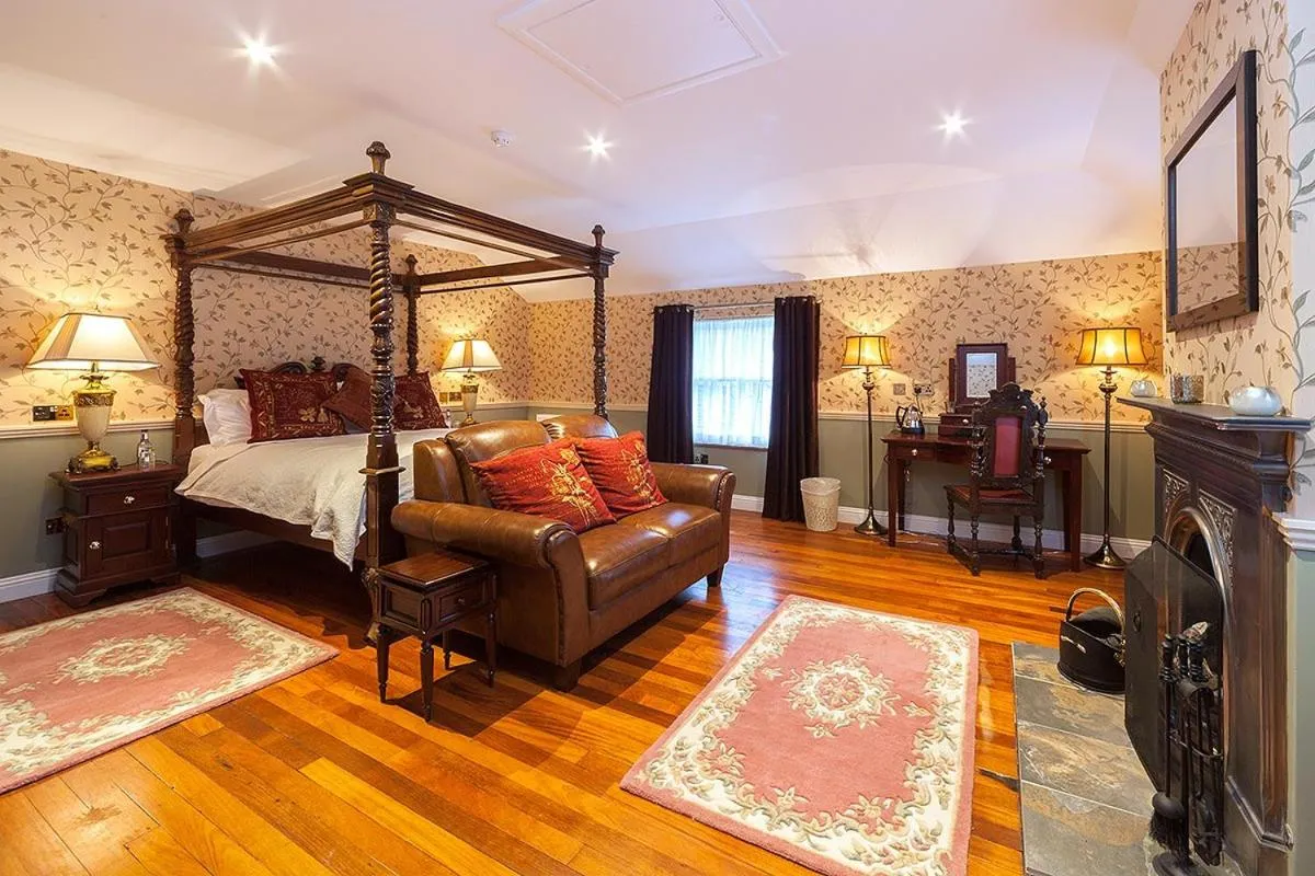 Bed in The George Hotel