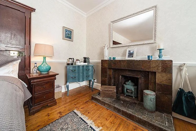 Bedroom in The George Hotel