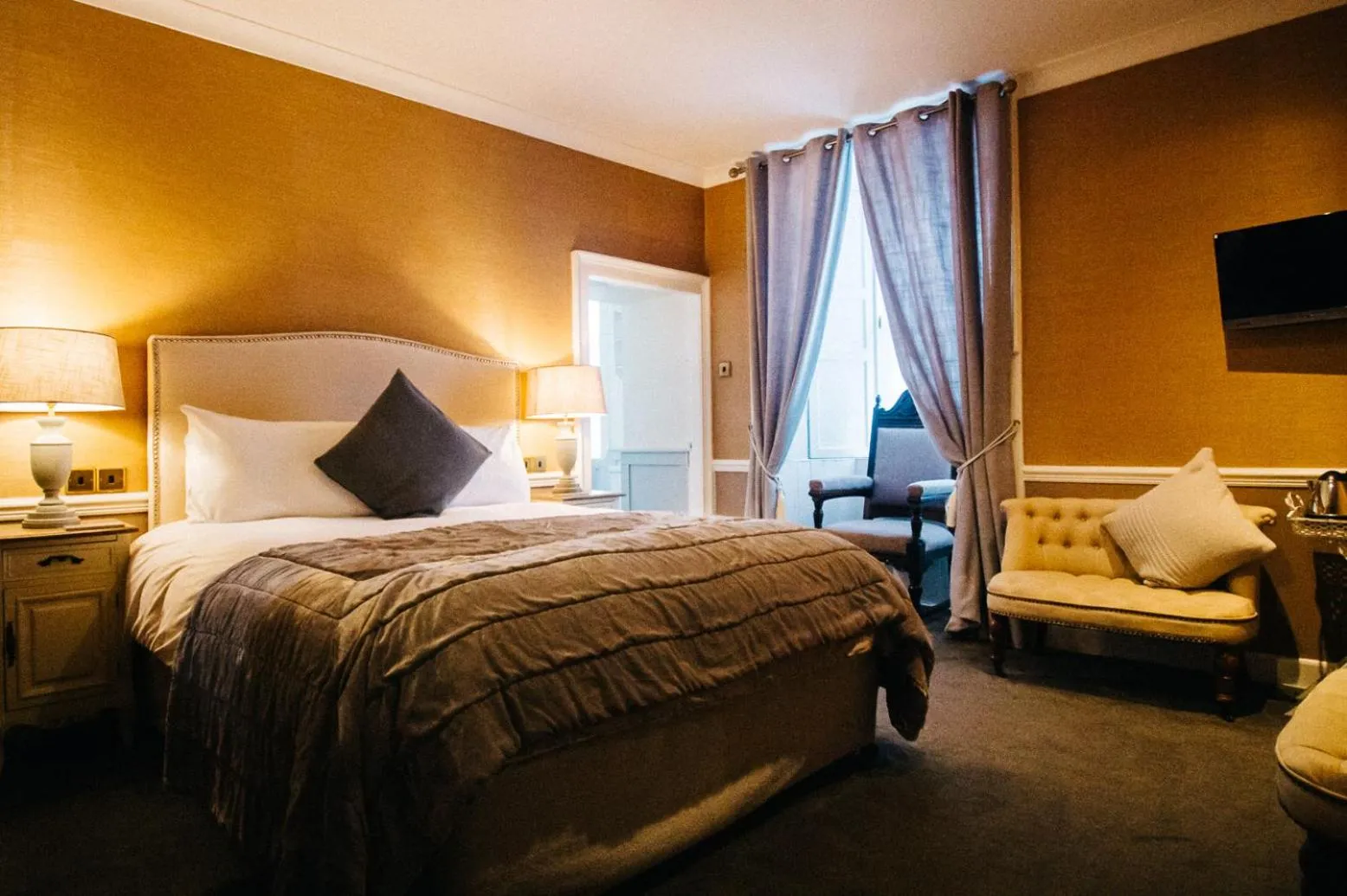 Bed in The George Hotel