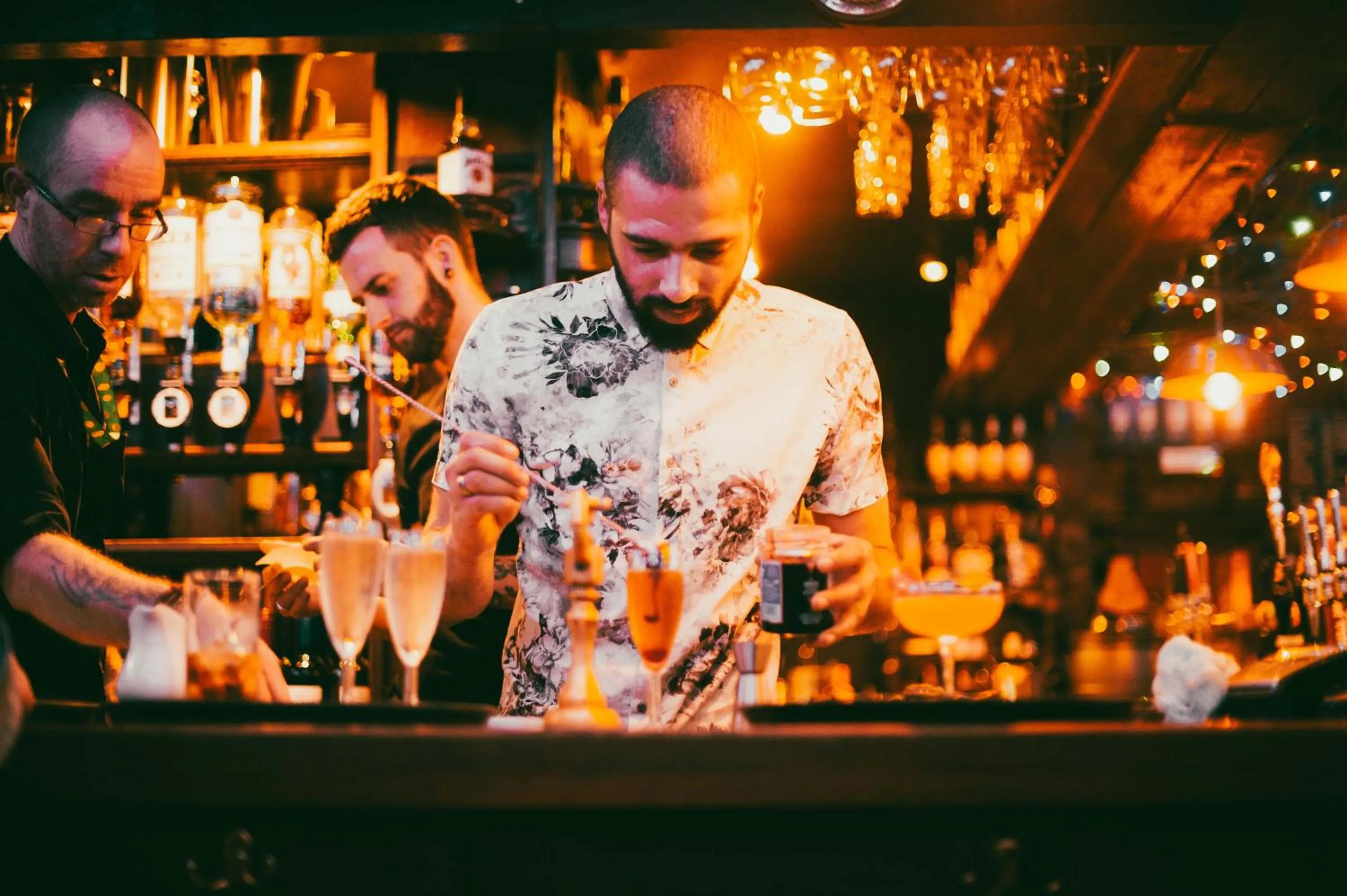 Evening entertainment in The George Hotel