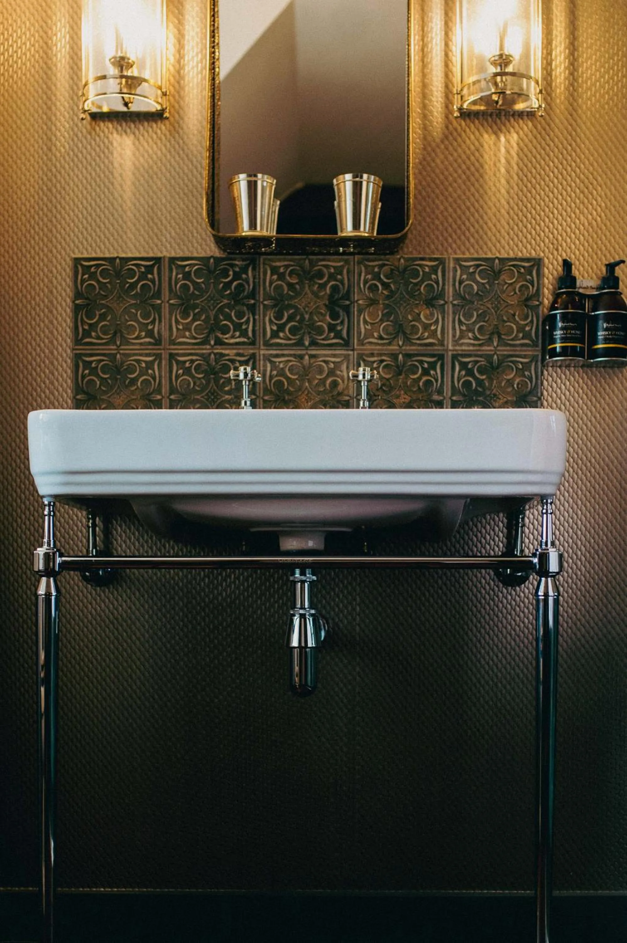 Bathroom in The George Hotel