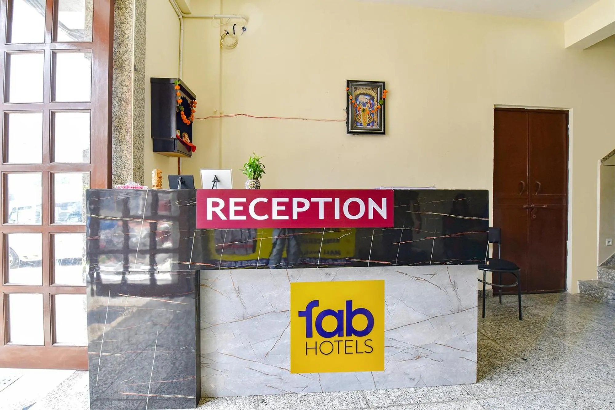 Lobby or reception in FabHotel Diamond I