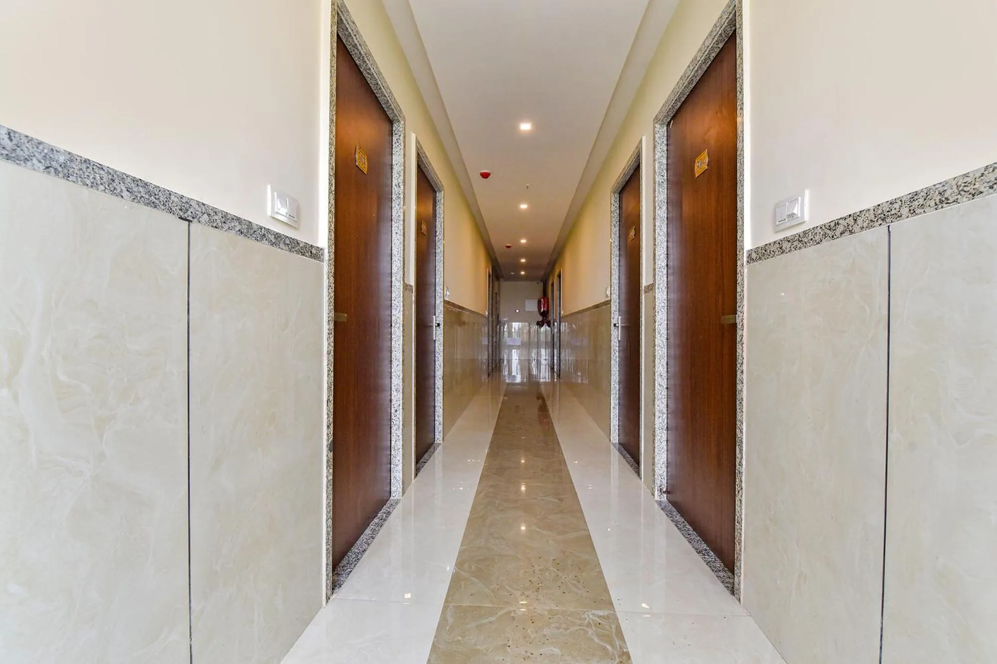 Lobby or reception in FabHotel Diamond I