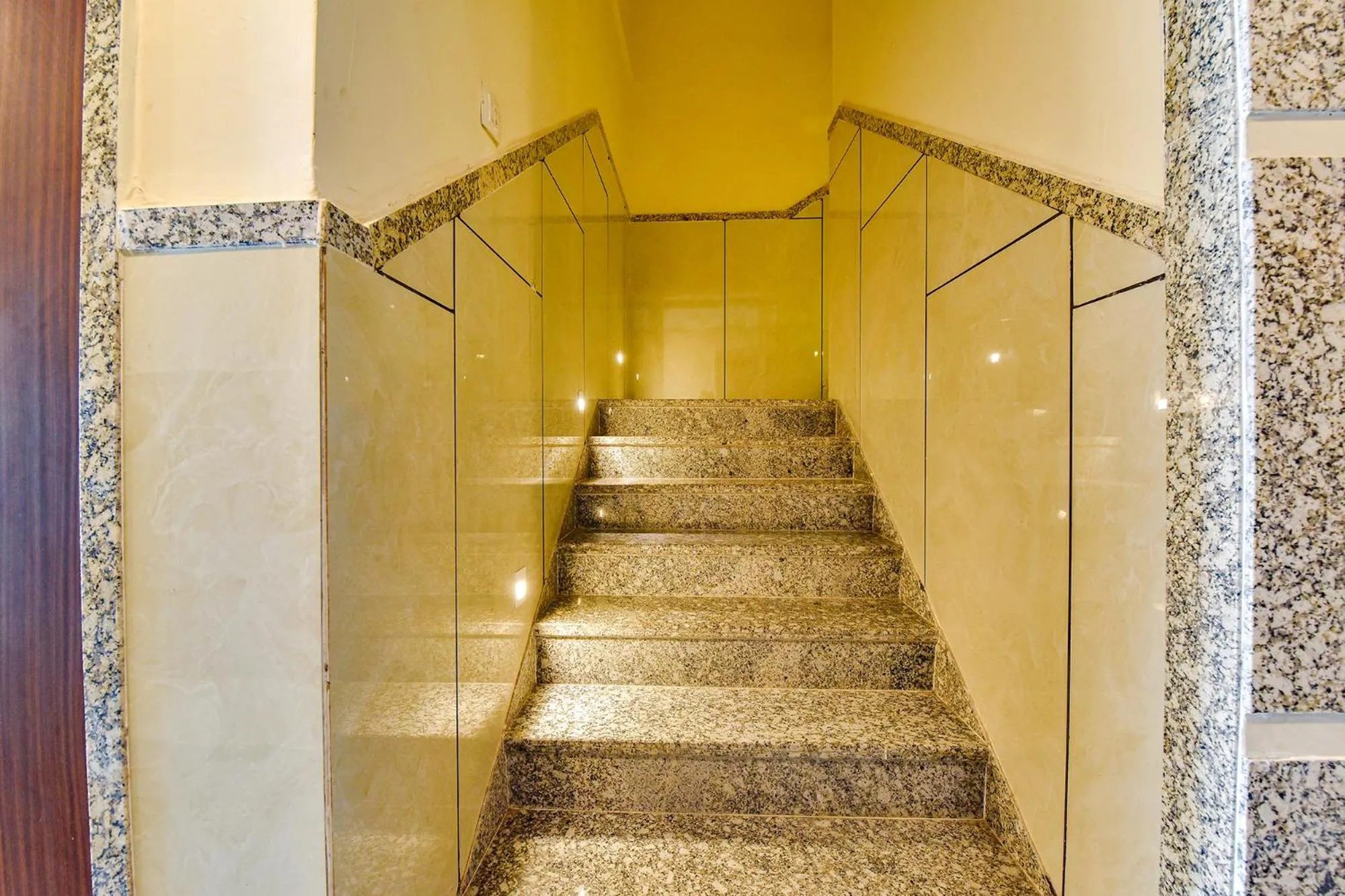 Lobby or reception in FabHotel Diamond I