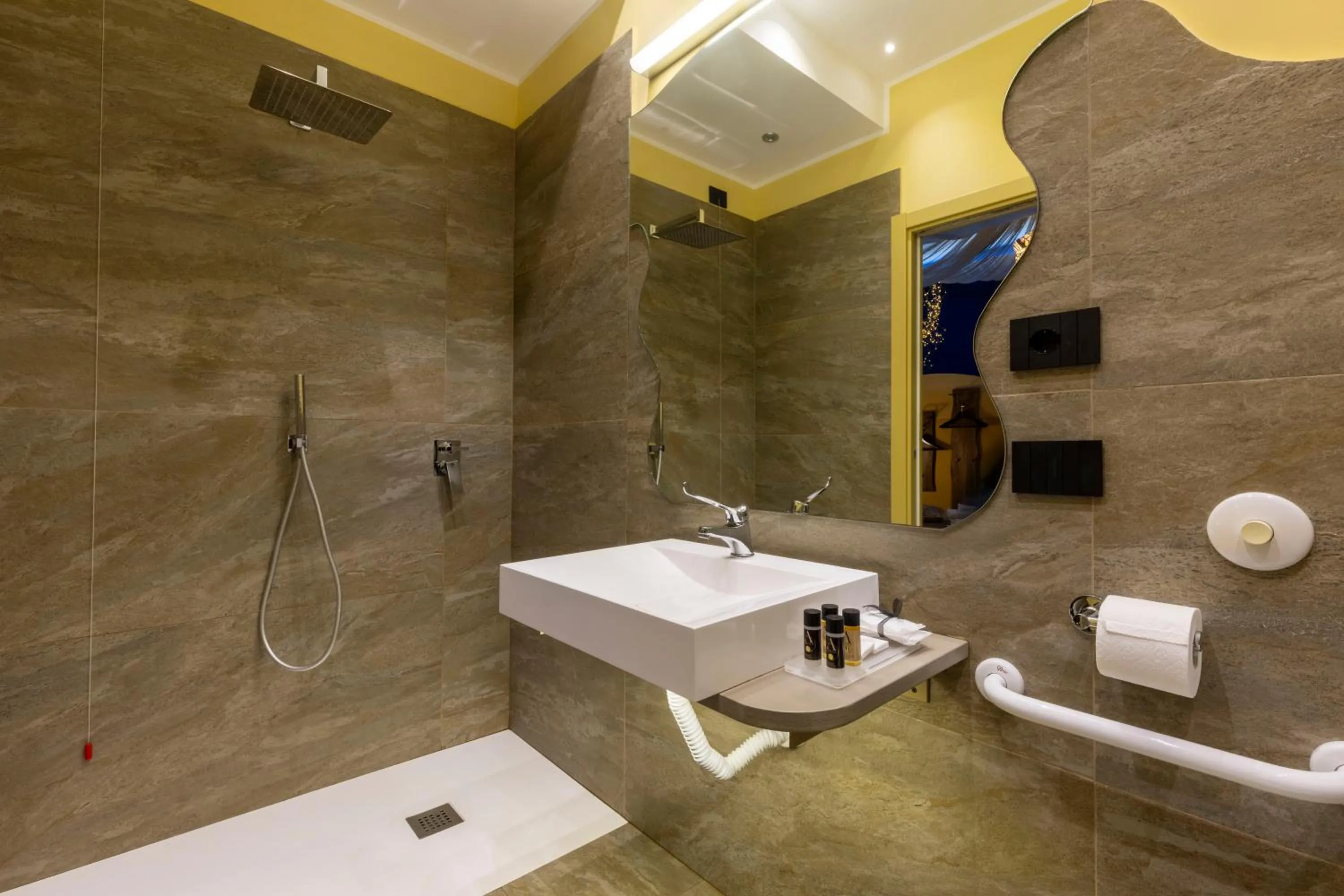 Bathroom in Suite Dreams Montecatini