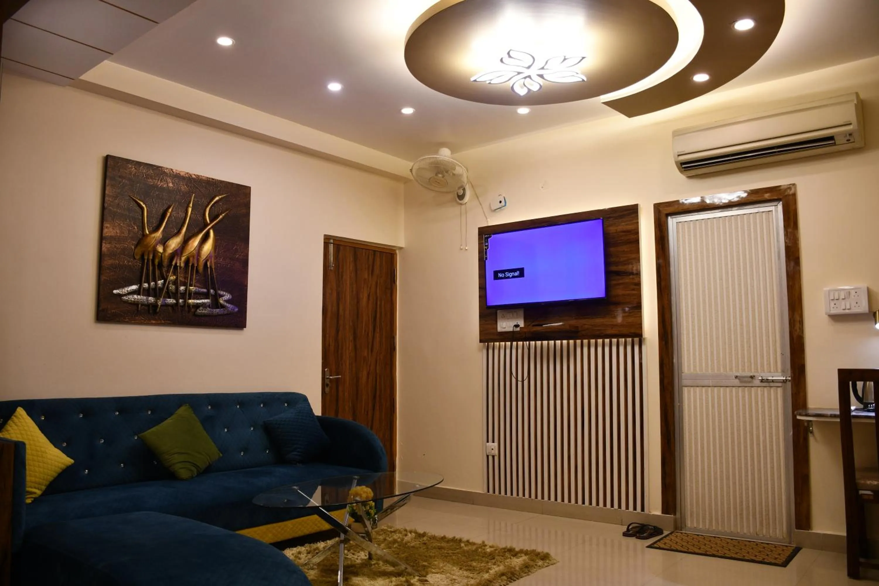 TV and multimedia in Hotel Buddha International