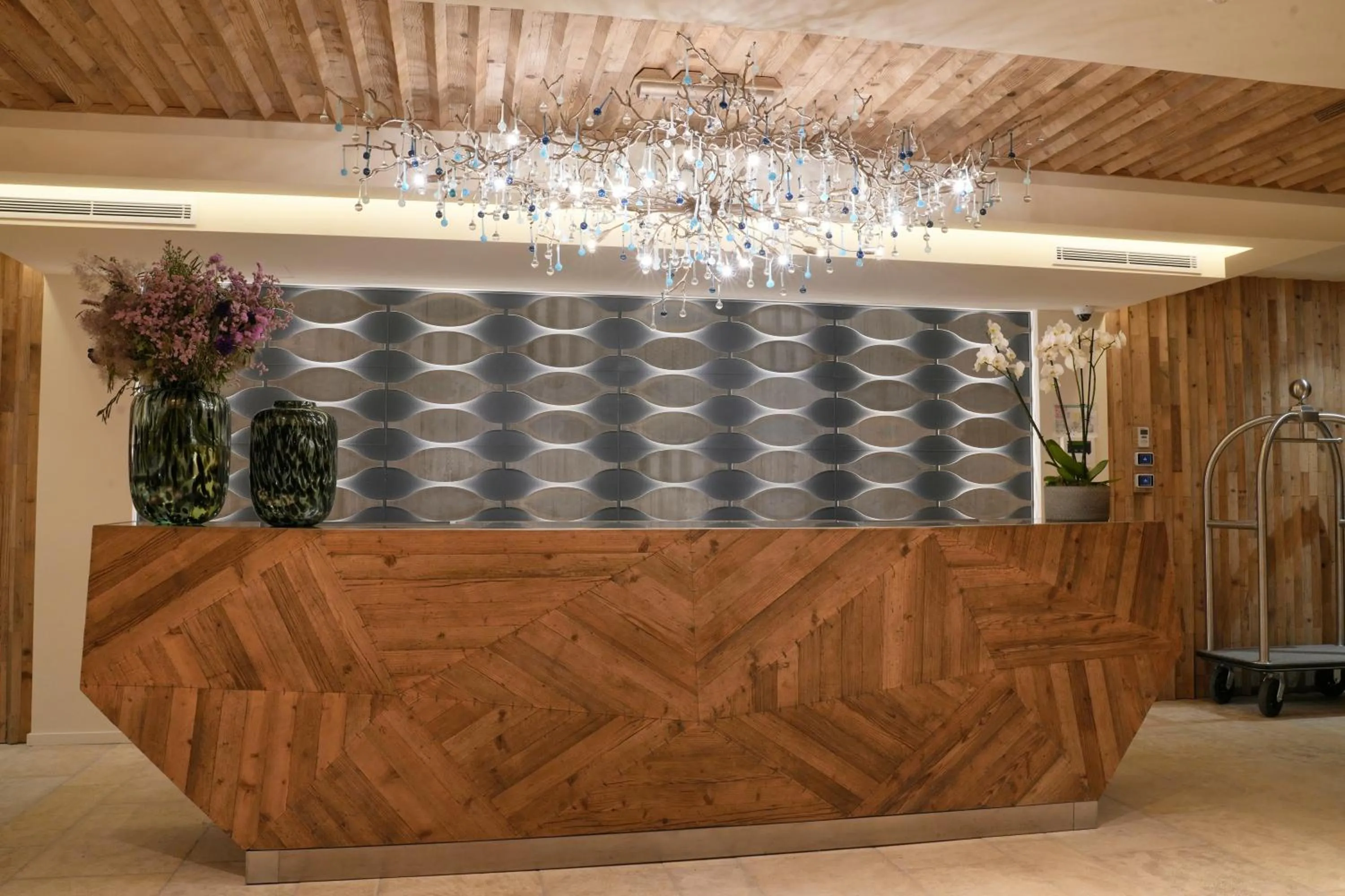 Lobby or reception in Les Regalia Hôtel & Spa