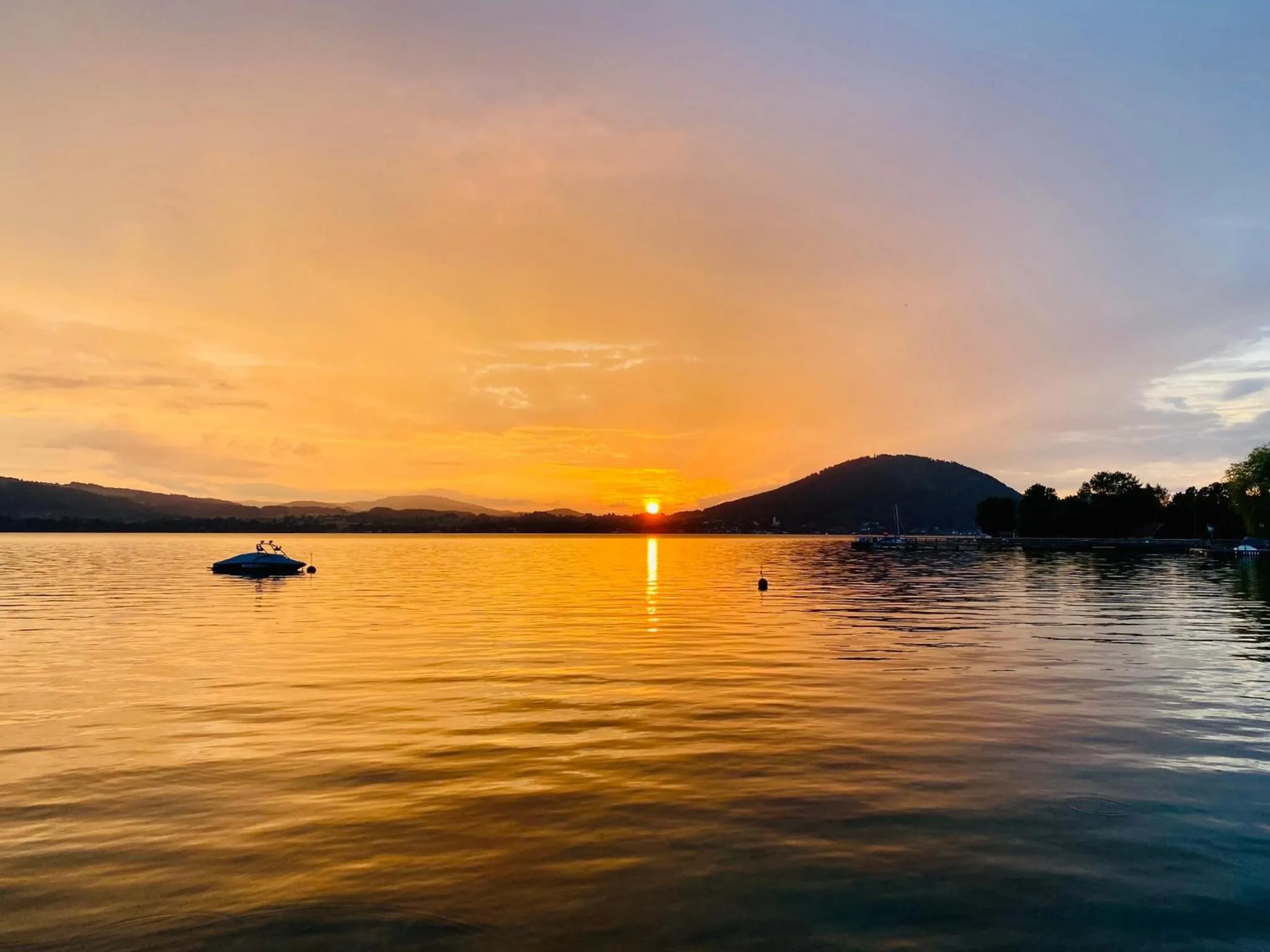 Sunset in ORANGE LOUNGE Attersee