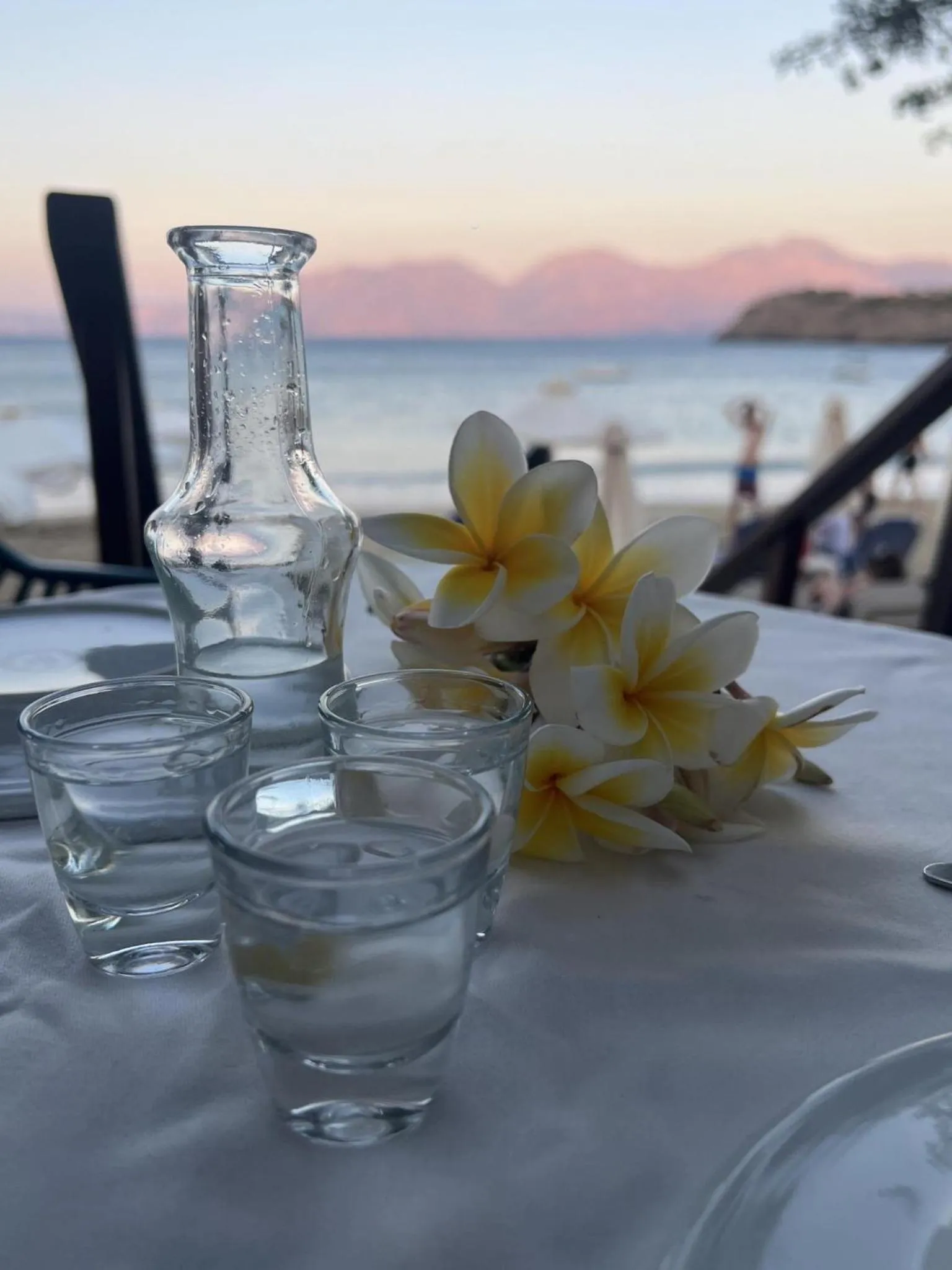 Restaurant/places to eat in Faedra Beach