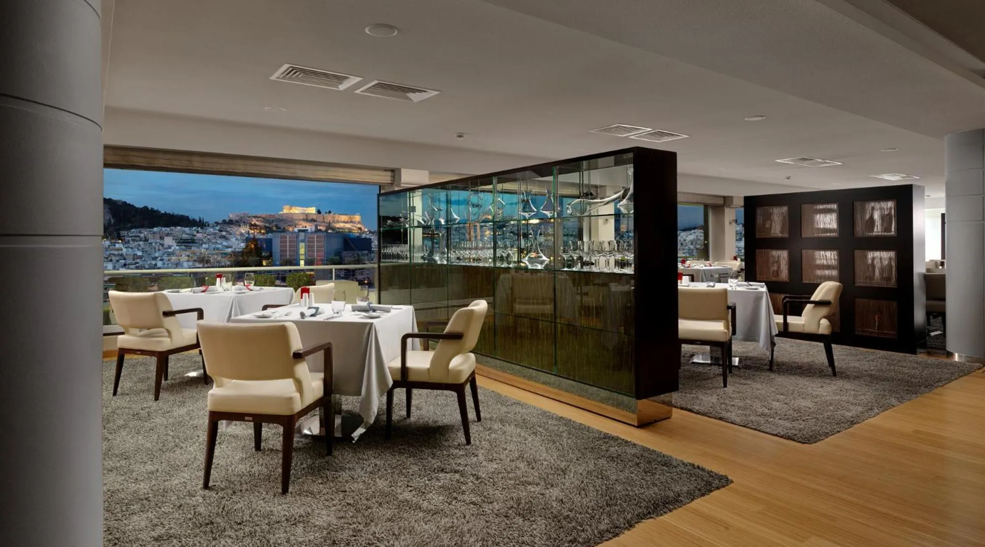 Restaurant/places to eat in Athenaeum Intercontinental by IHG