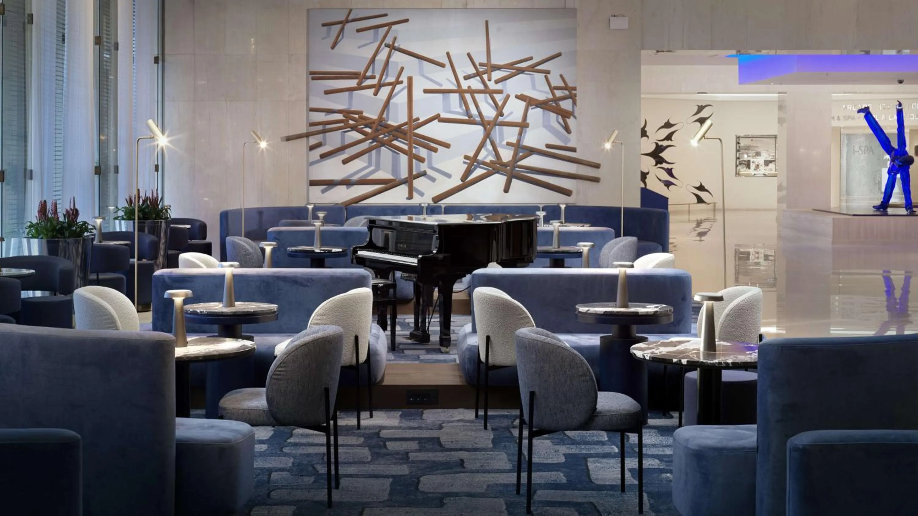 Lounge or bar in Athenaeum Intercontinental by IHG