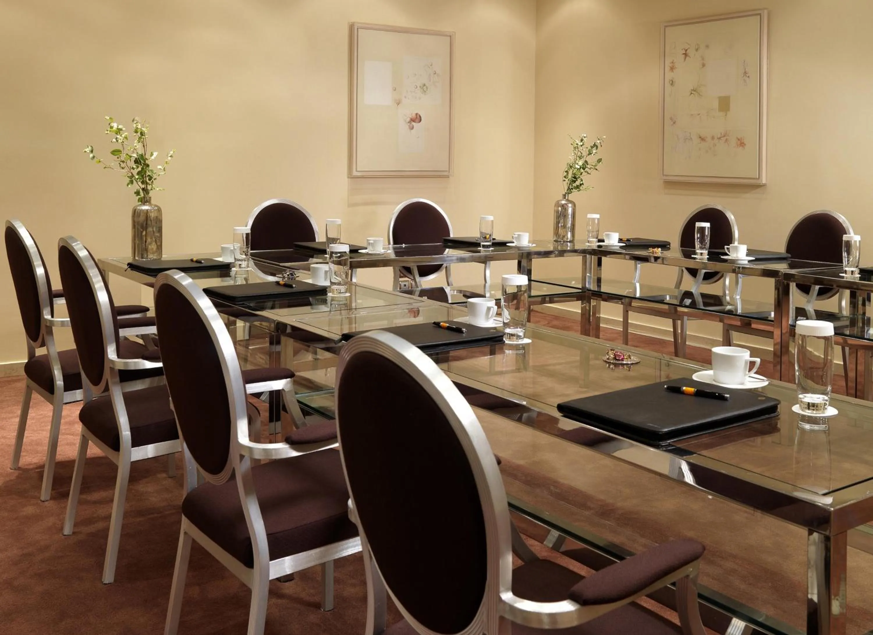 Meeting/conference room in Athenaeum Intercontinental by IHG