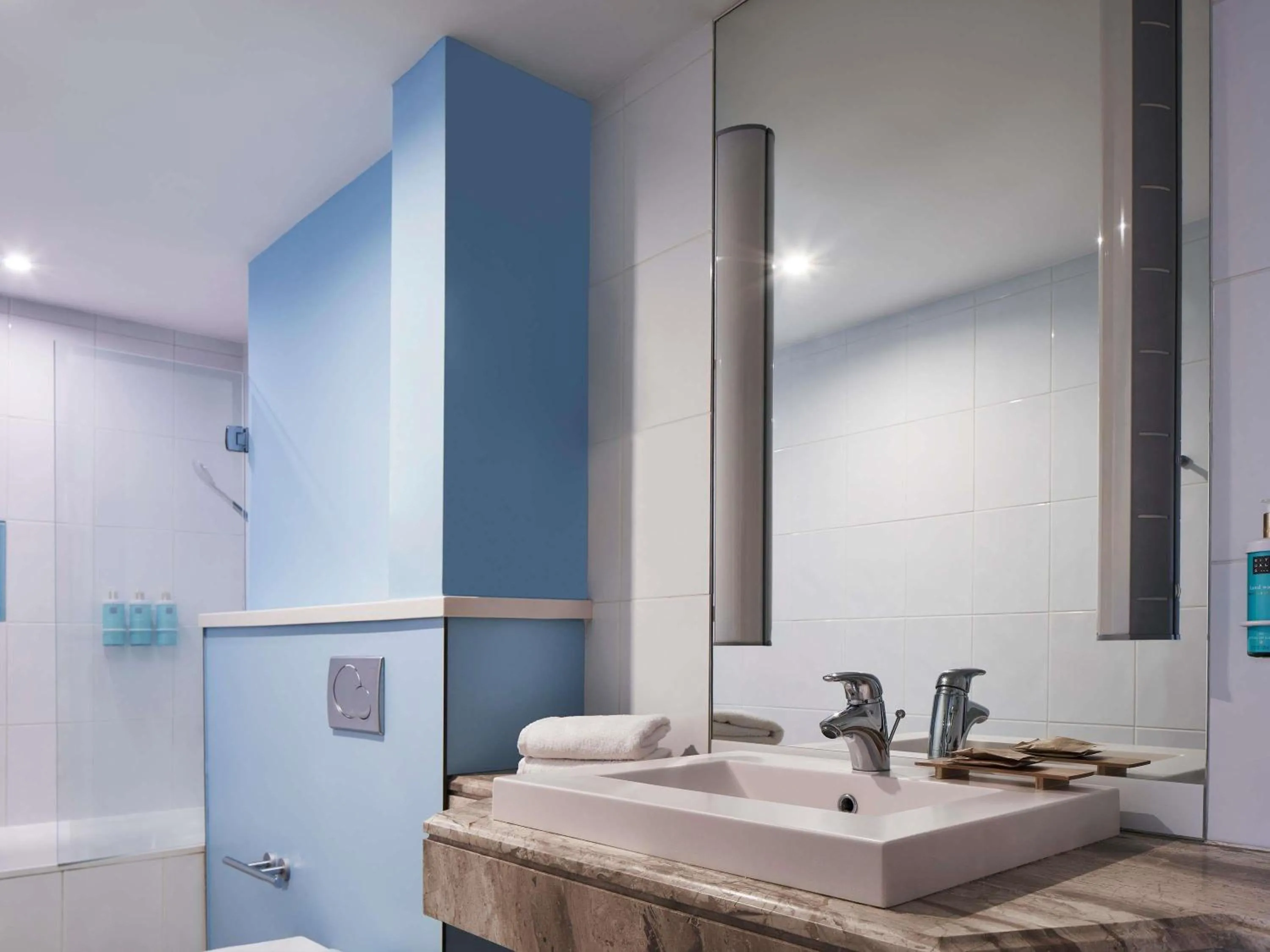 Bedroom in Novotel Athens