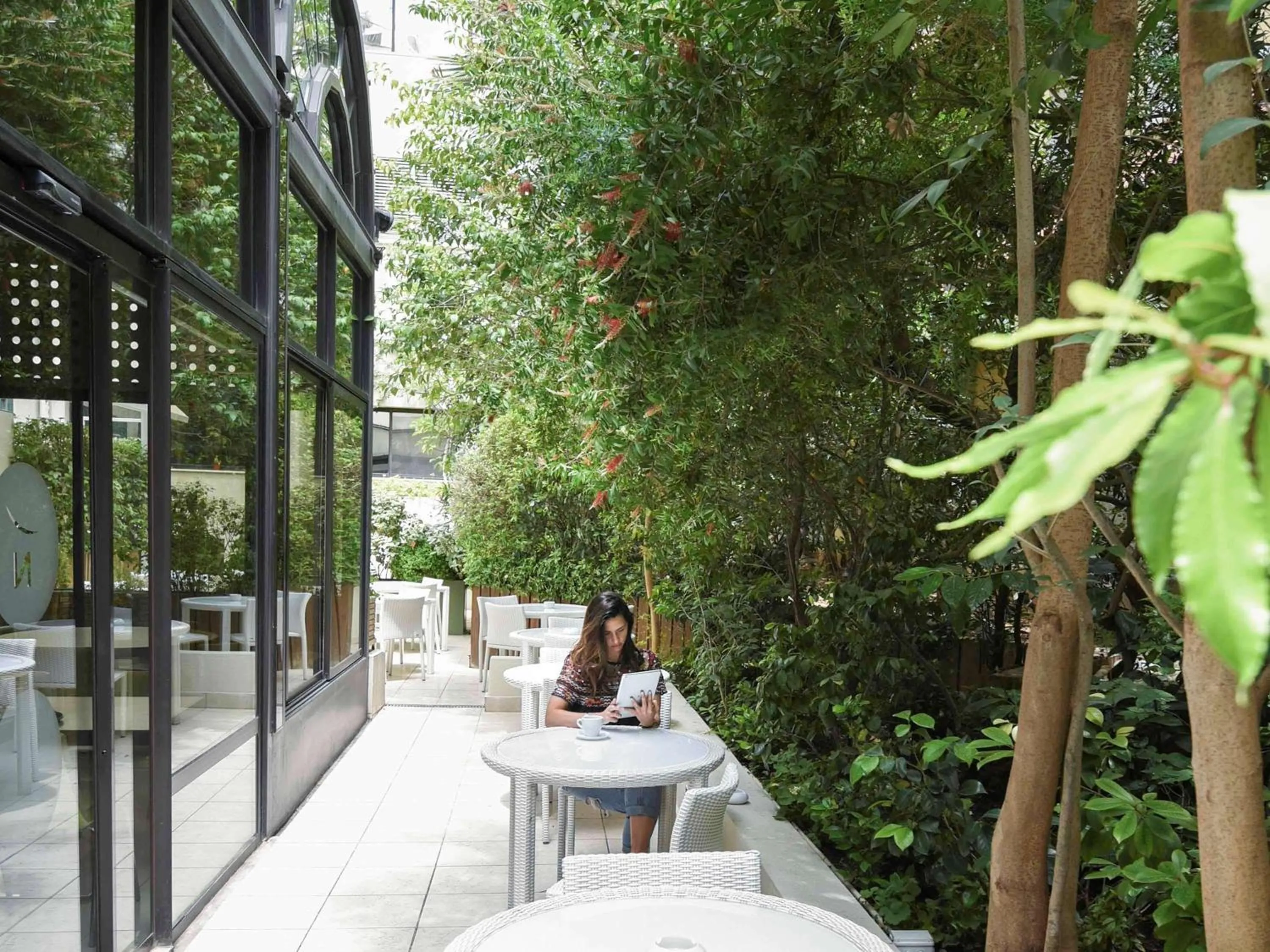 Restaurant/places to eat in Novotel Athens