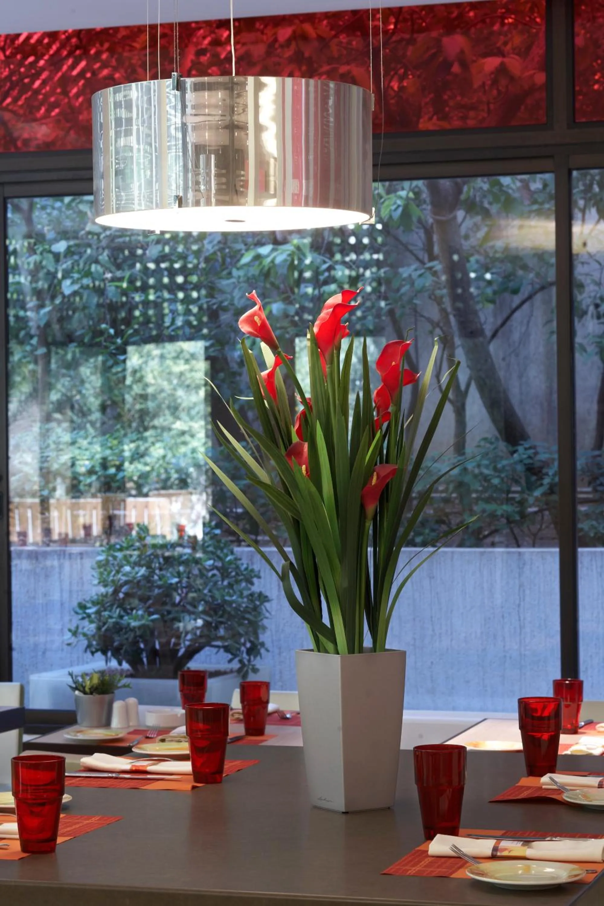 Restaurant/places to eat in Novotel Athens