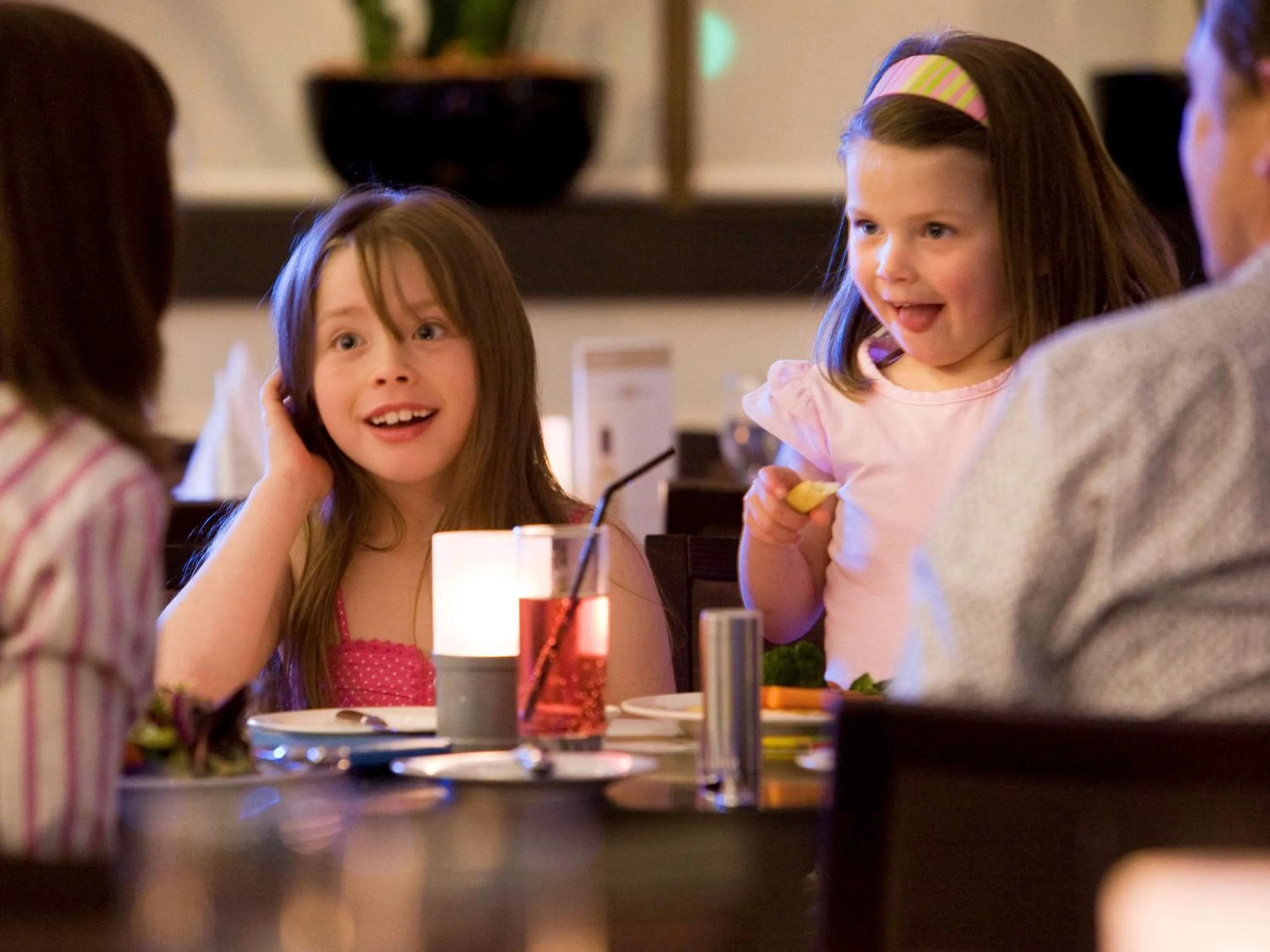 Restaurant/places to eat in Novotel Athens