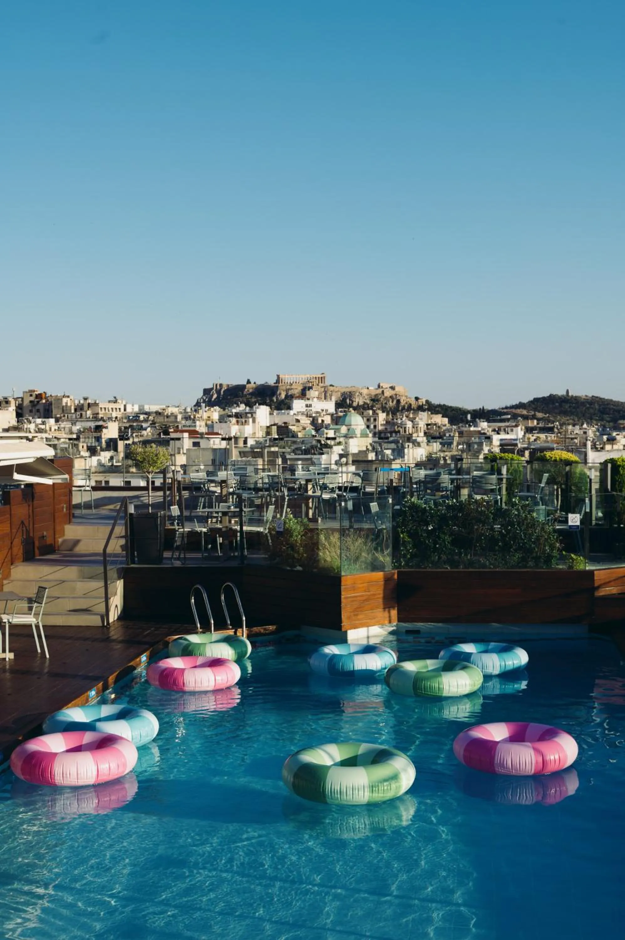 Swimming pool in Novotel Athens