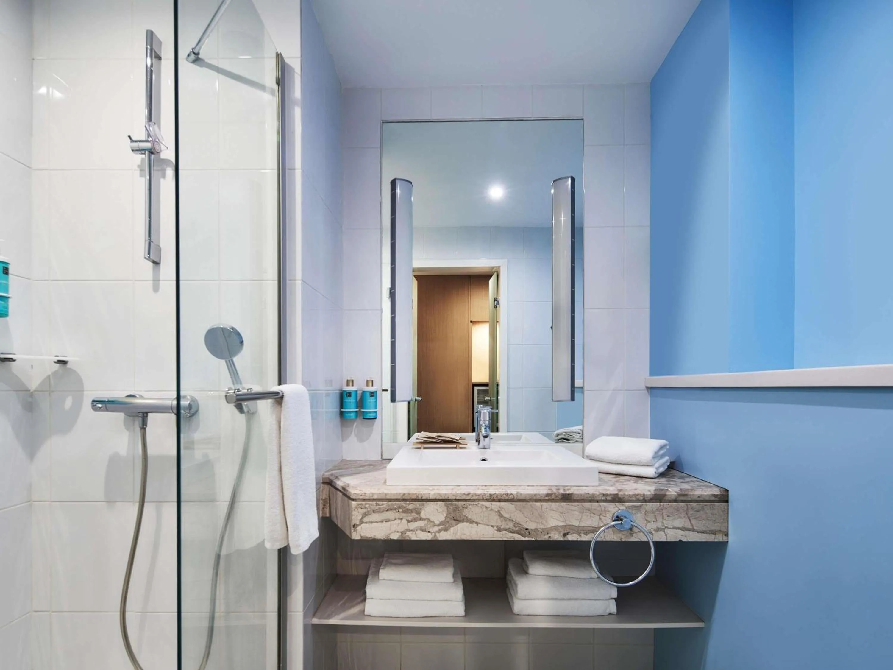 Bedroom in Novotel Athens