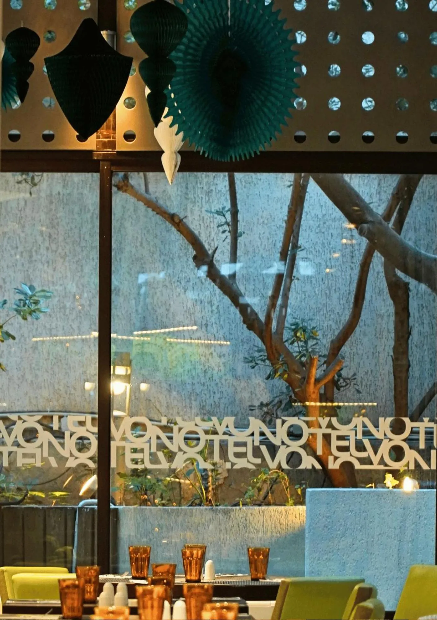 Restaurant/places to eat in Novotel Athens