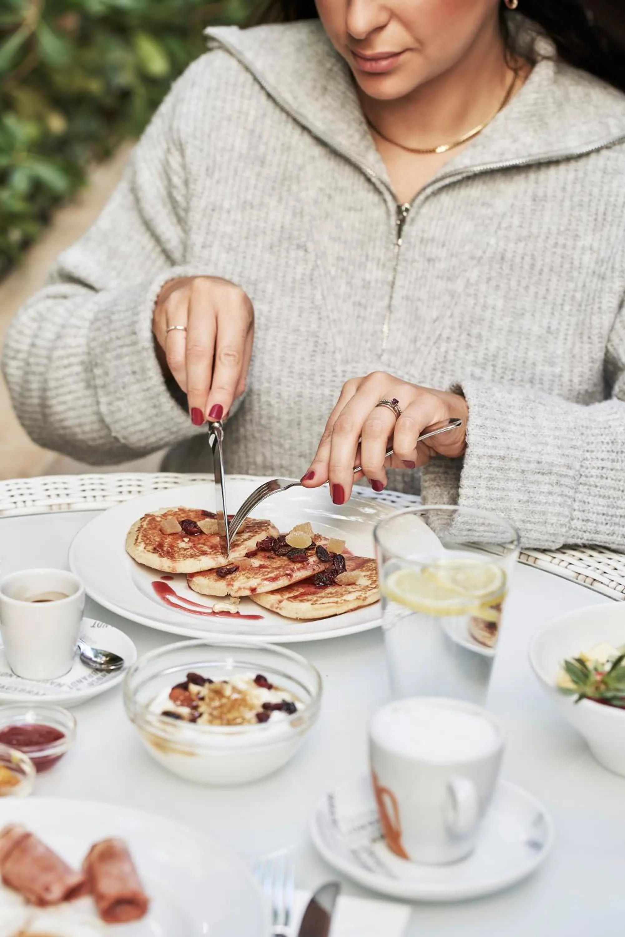 Restaurant/places to eat in Novotel Athens