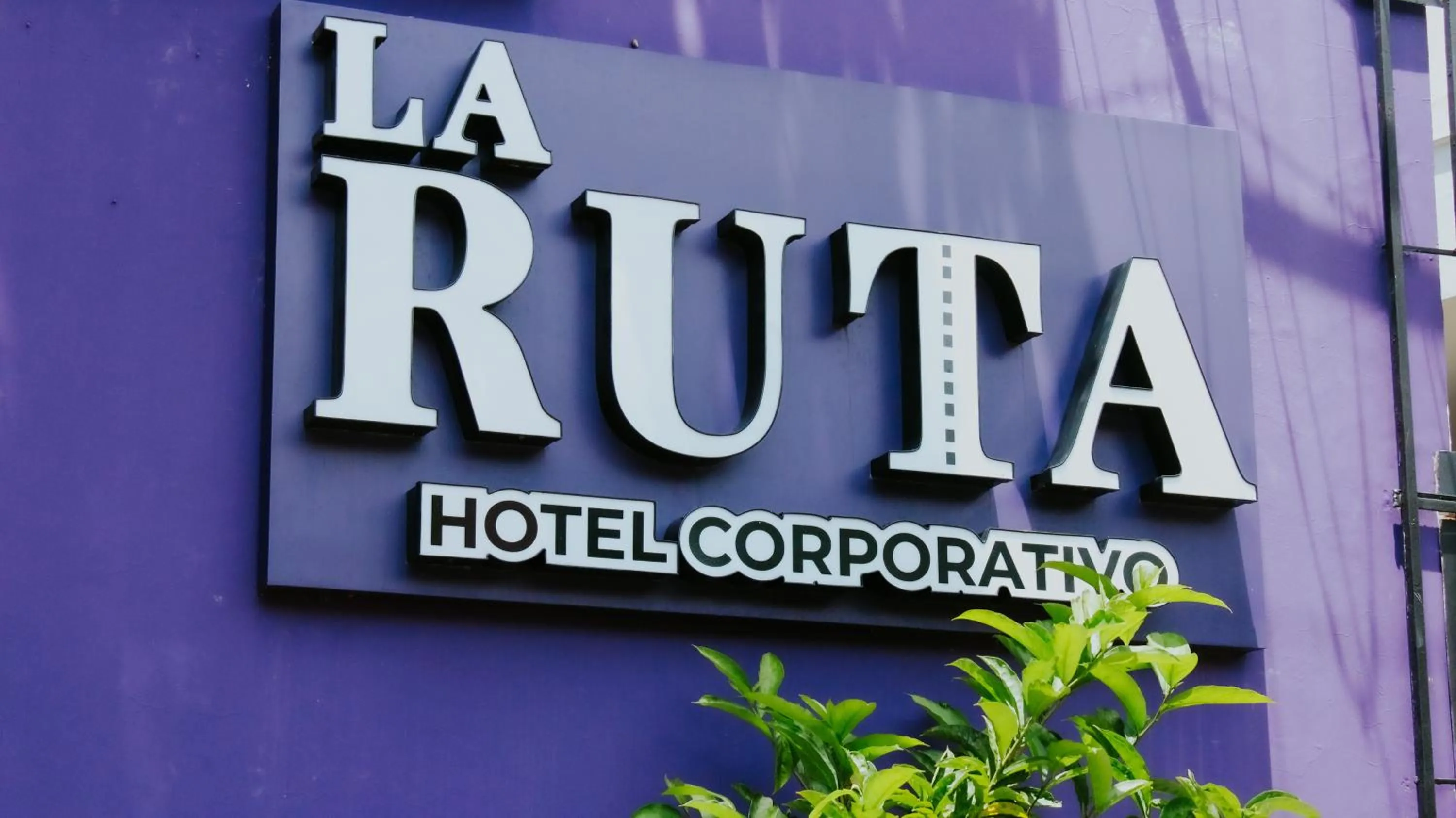 Property logo or sign in LA RUTA HOTEL CORPORATIVO