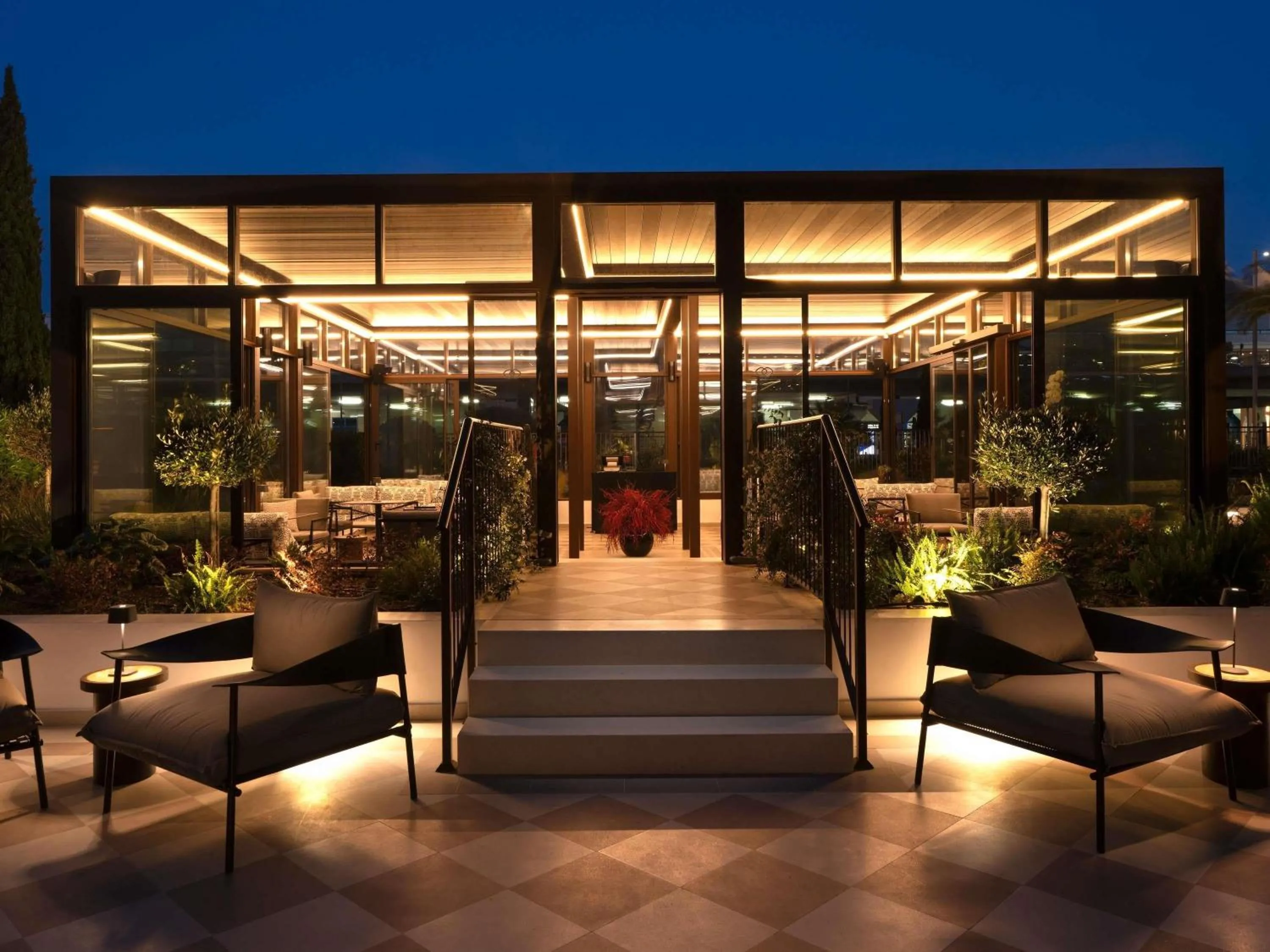 Lounge or bar in Sofitel Athens Airport