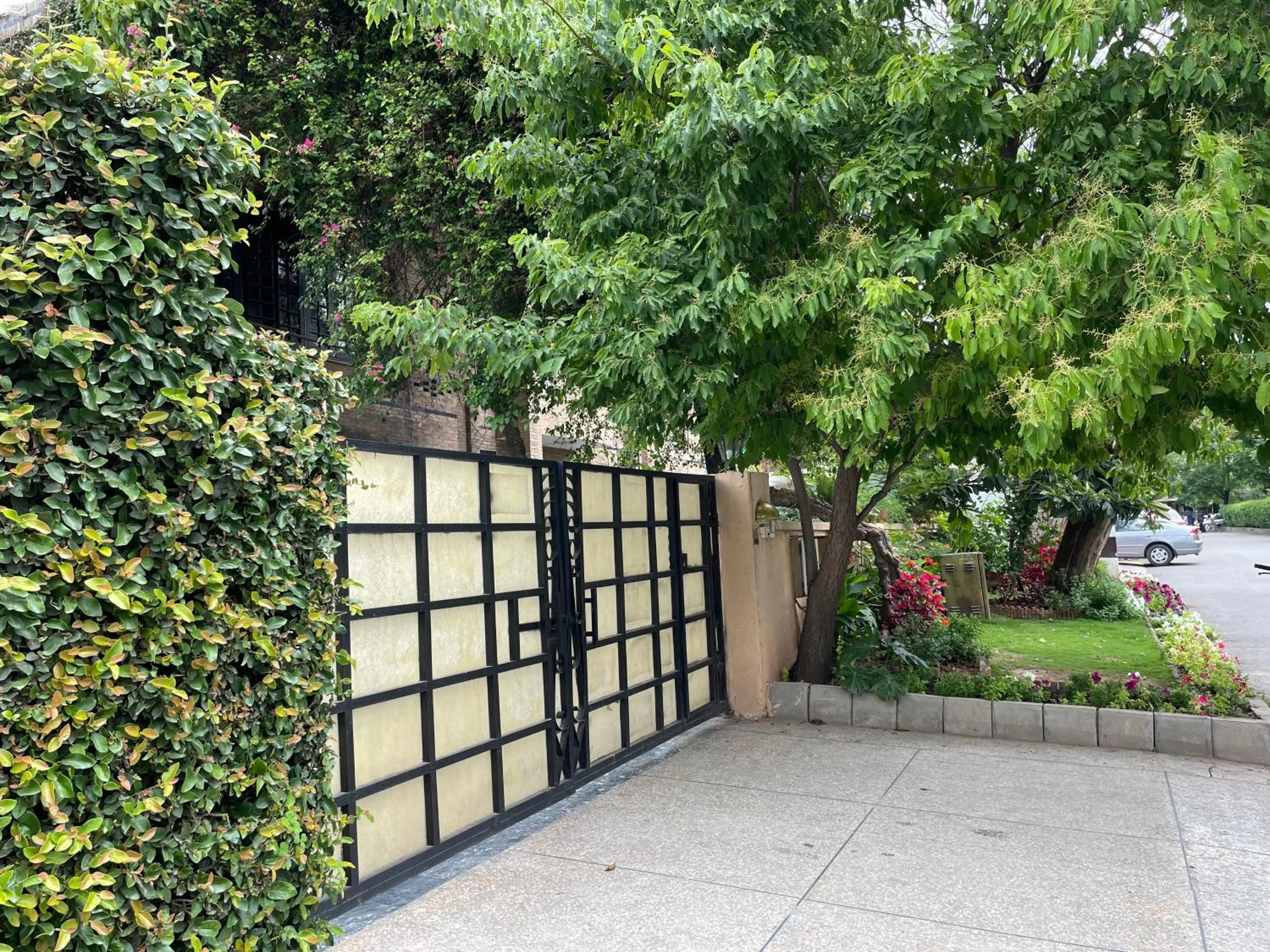 Spring in Riviera Courtyard Guest House Islamabad