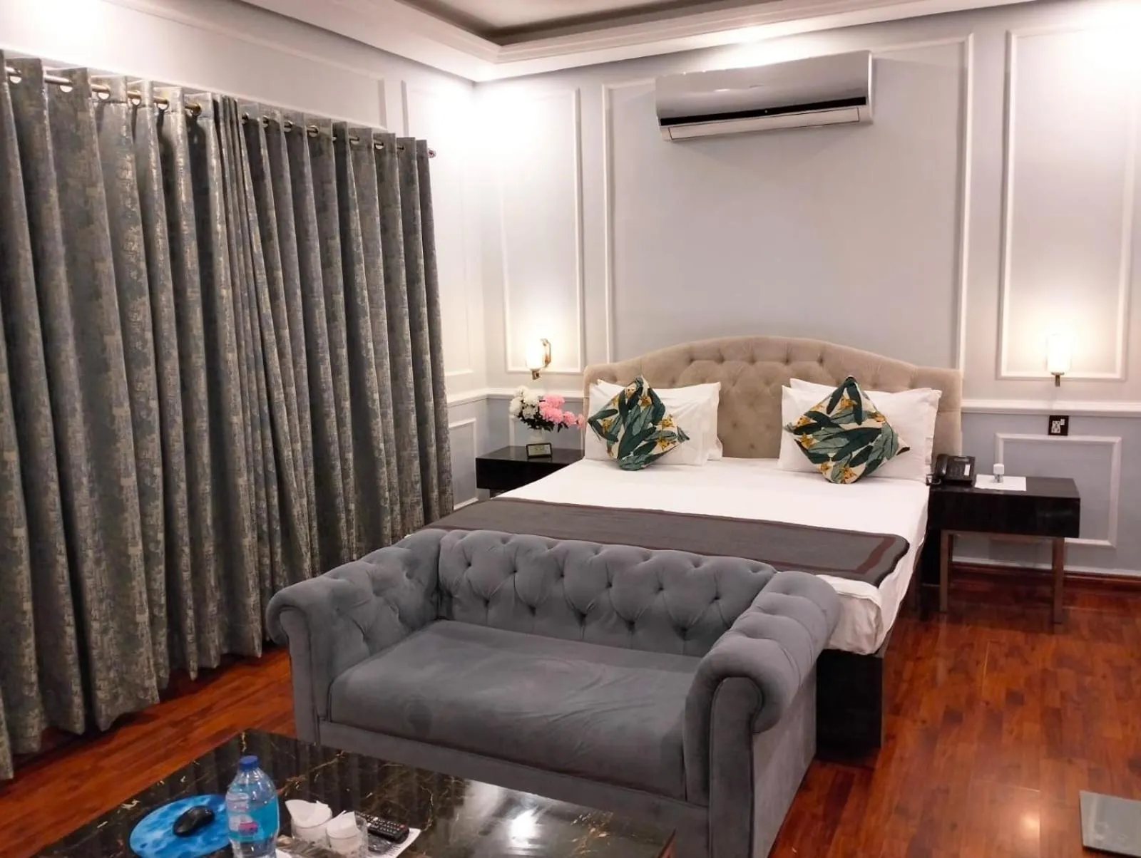 Bed in Riviera Courtyard Guest House Islamabad