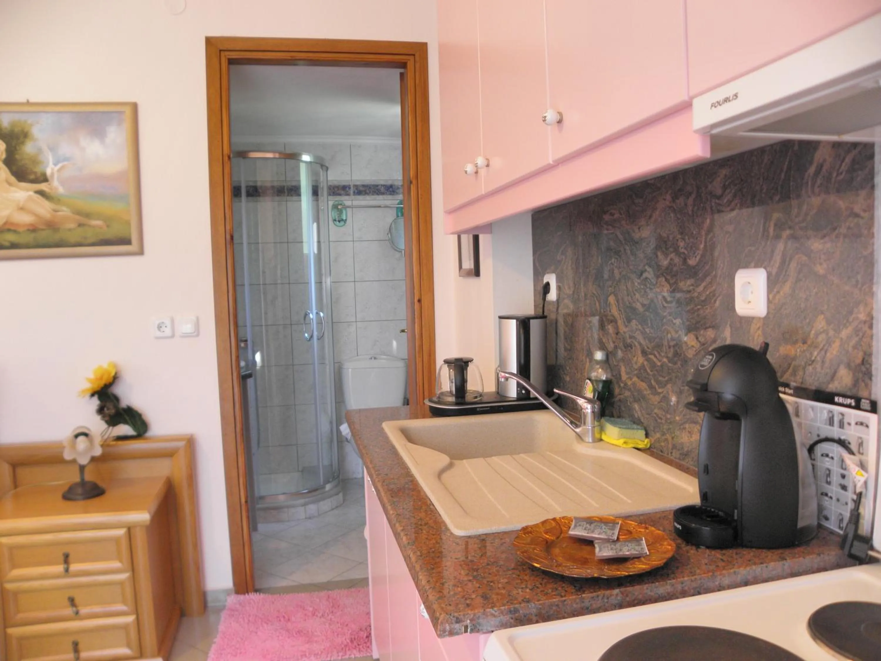 Coffee/tea facilities in Irida Beach Resort Suites