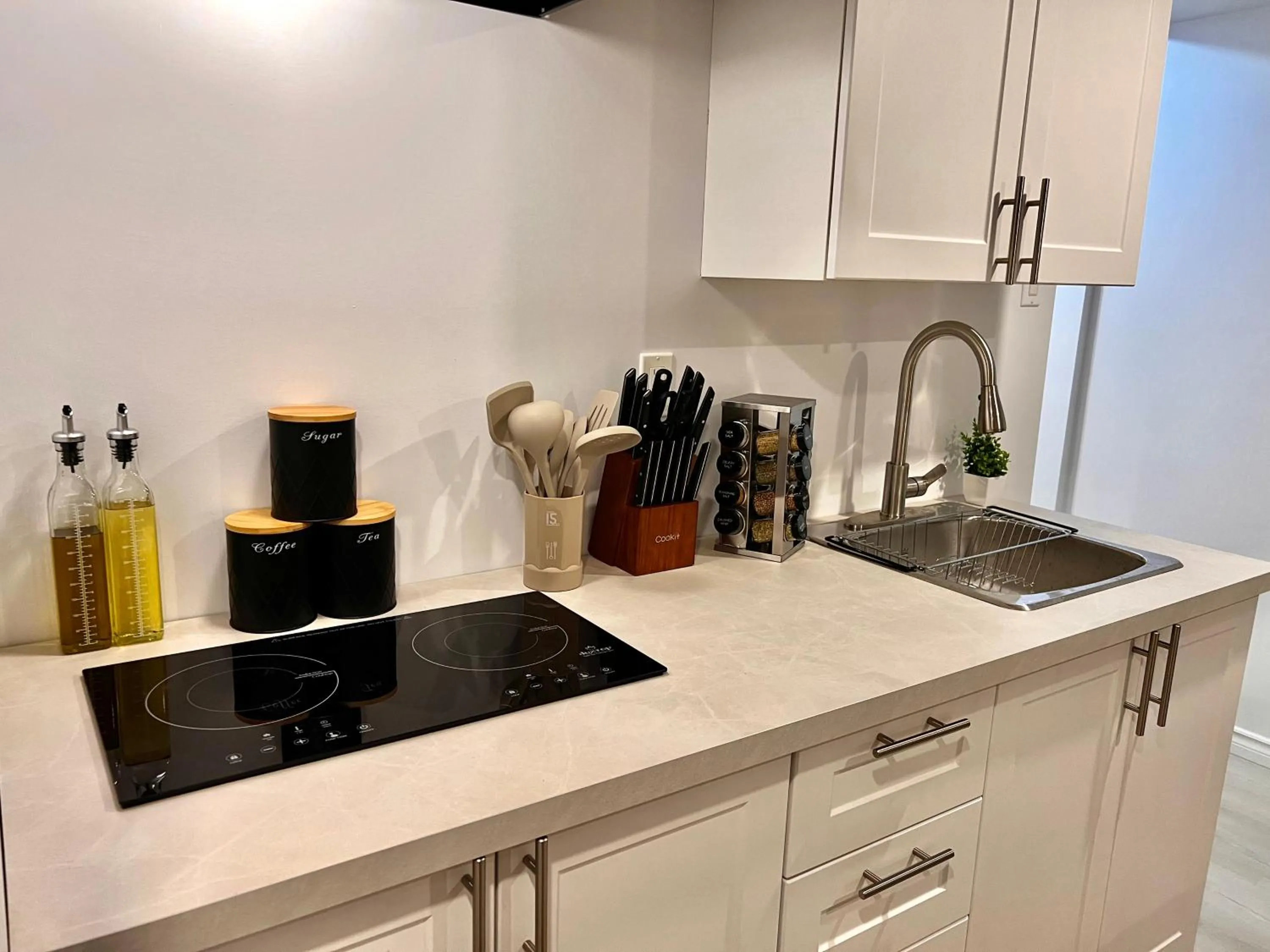 Coffee/tea facilities in The Boho Oasis