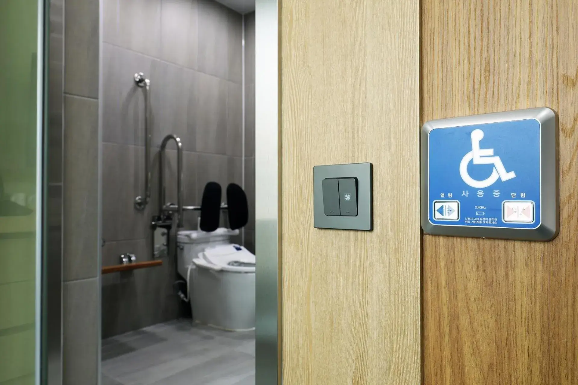 Junior Suite Double (Handicap Room/ No Parking) in The Stay Classic Hotel Myeongdong Junior Suite Double (Handicap Room/ No Parking) in The Stay Classic Hotel Myeongdong