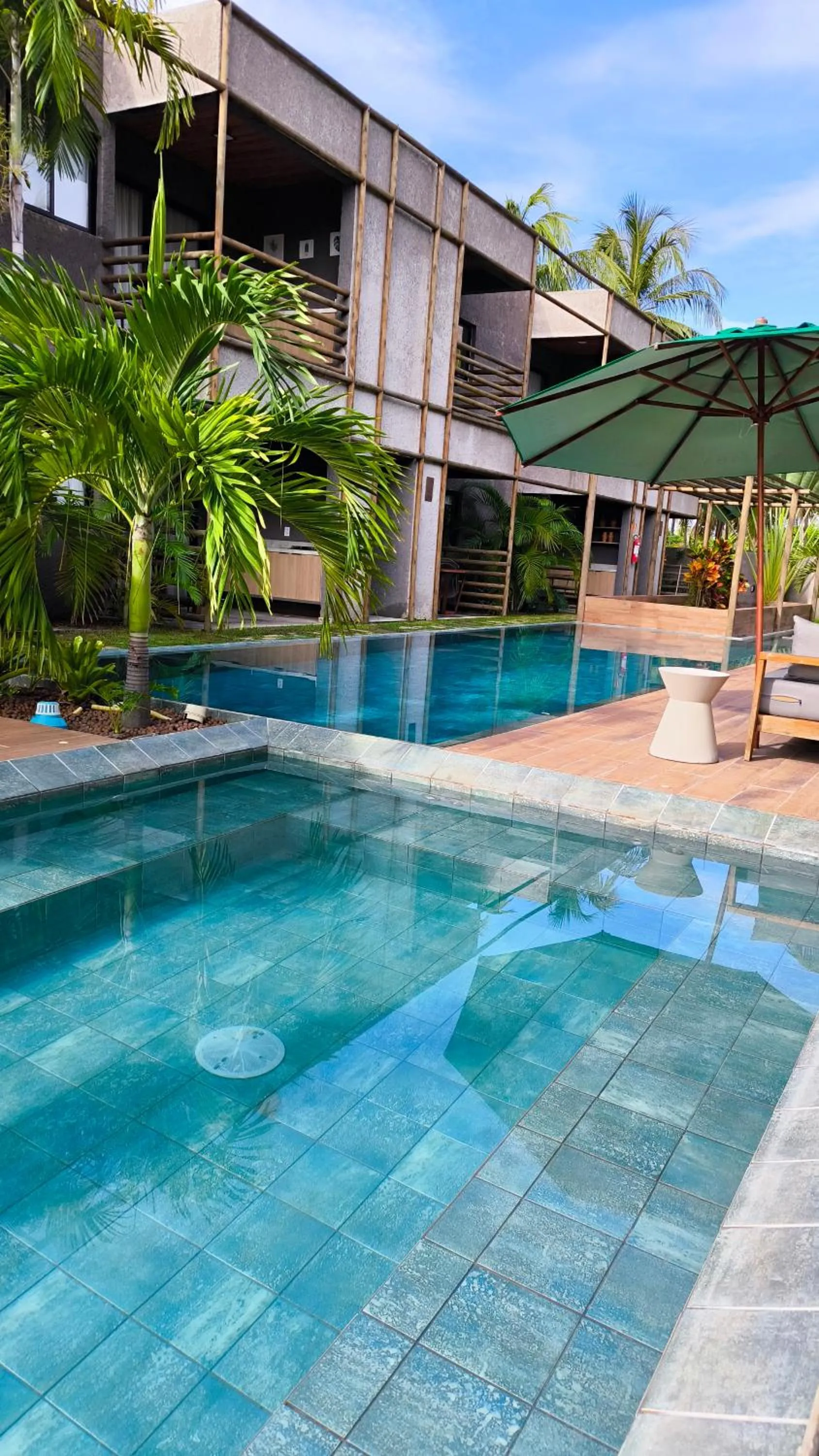 Swimming pool in KAMBY MILAGRES l Natureza e Conforto