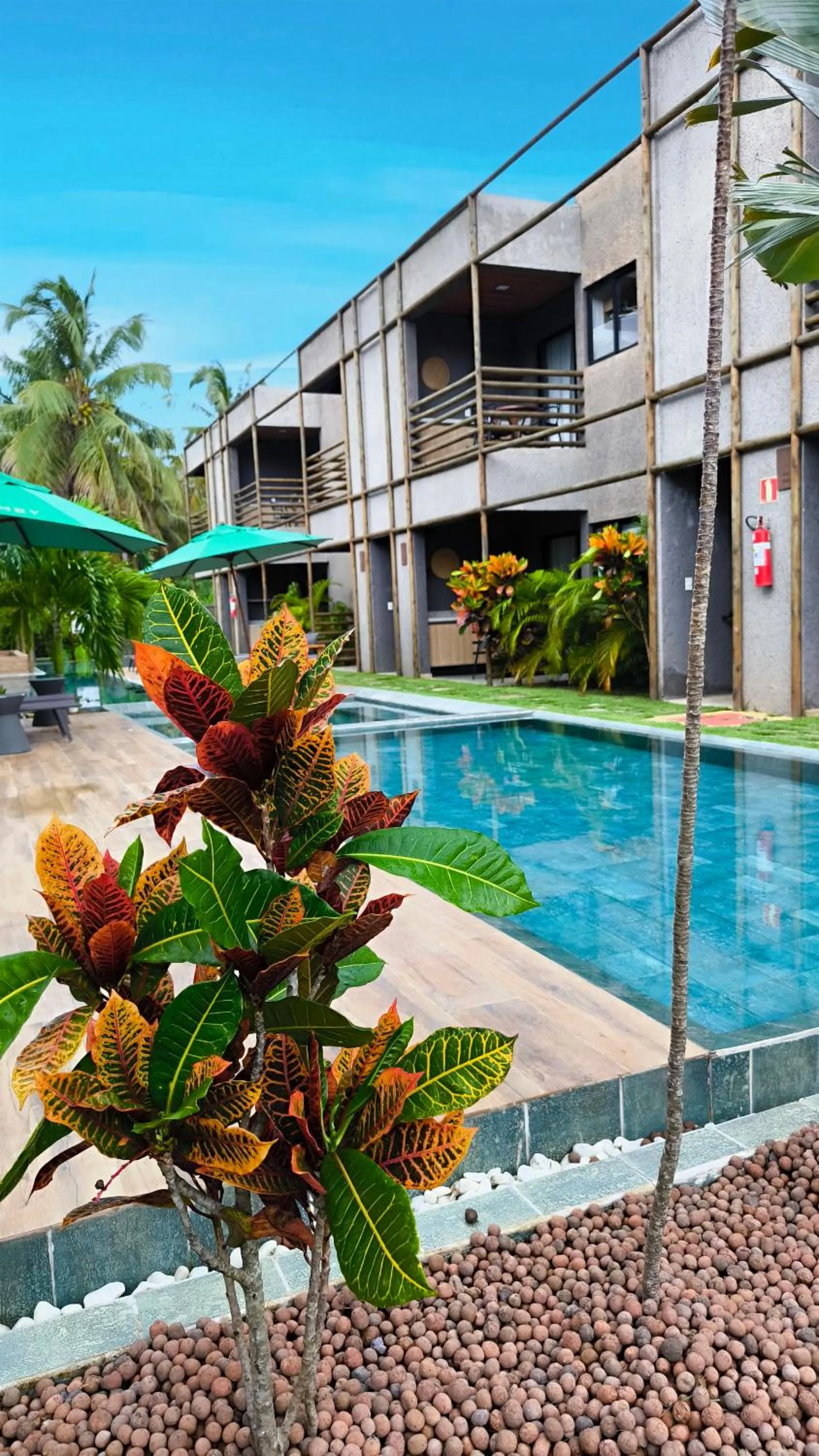 Seating area in KAMBY MILAGRES l Natureza e Conforto