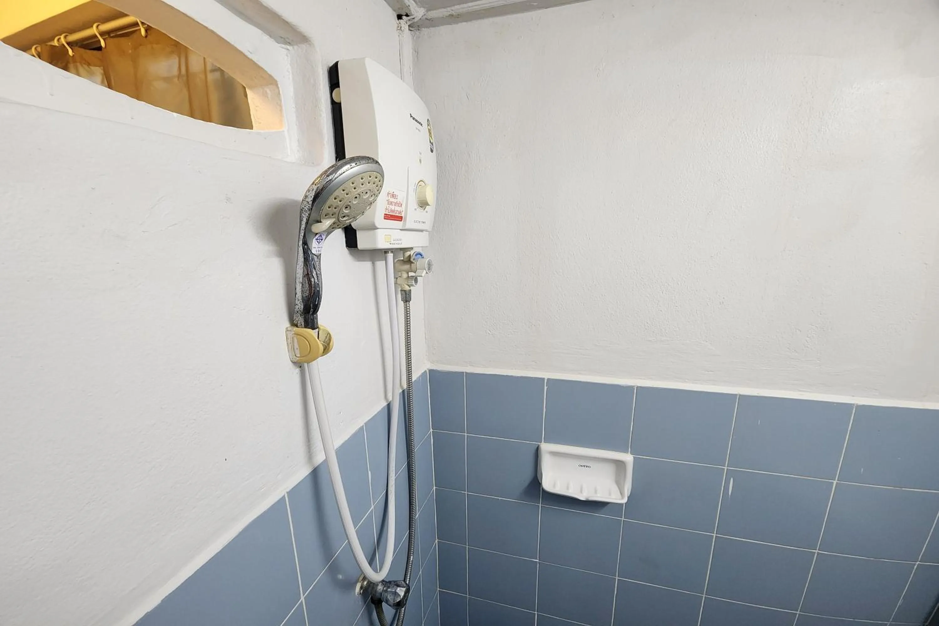 Shower in Green Apartment Kaset