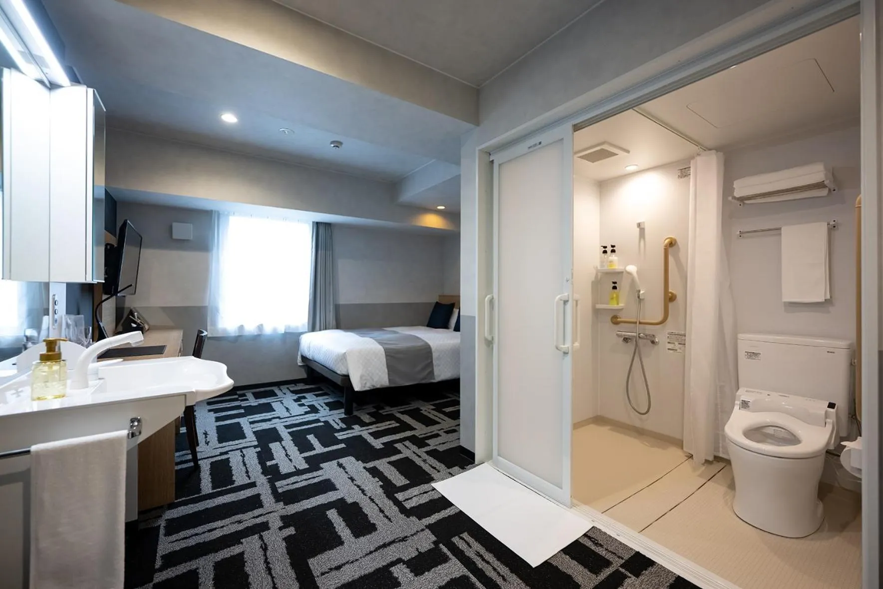 Photo of the whole room, Bed in Hotel KAN-RAKU Akita Kawabata