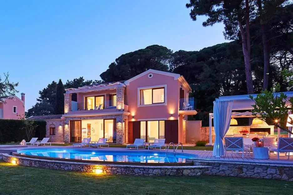 Photo of the whole room in Ikos Dassia