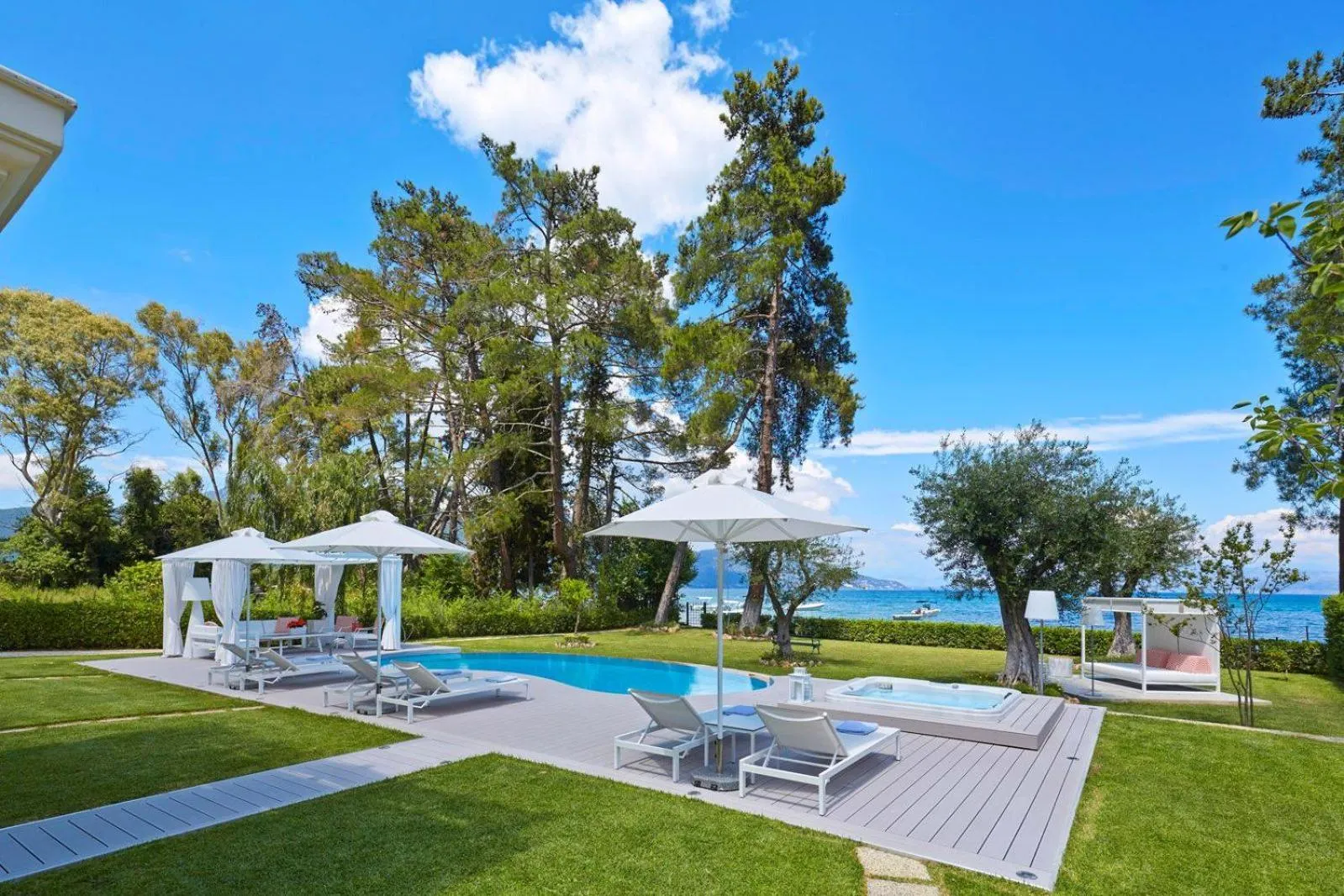 Photo of the whole room in Ikos Dassia