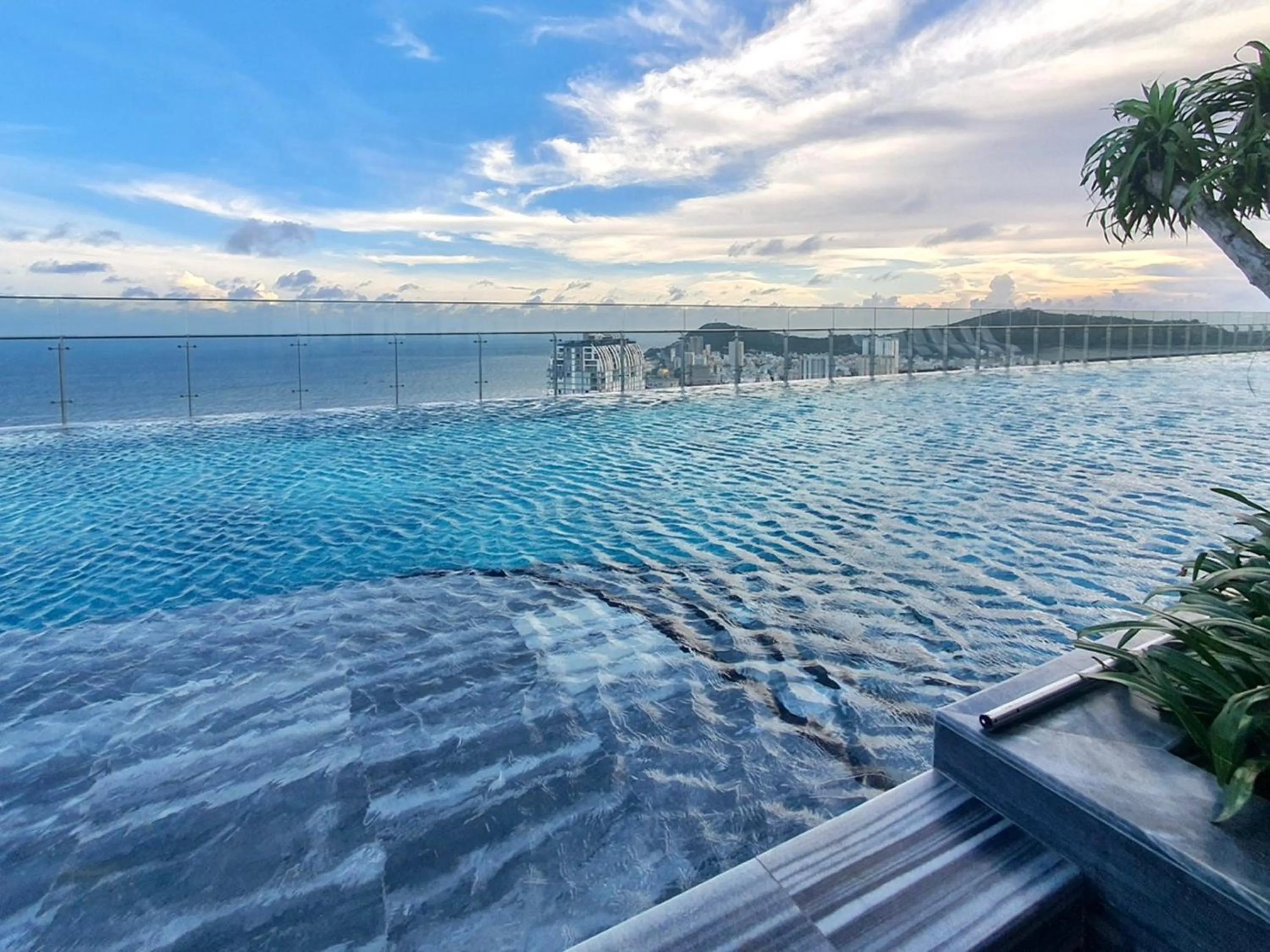 Swimming pool in The Sóng Apartment Vũng Tàu - Sophia's House