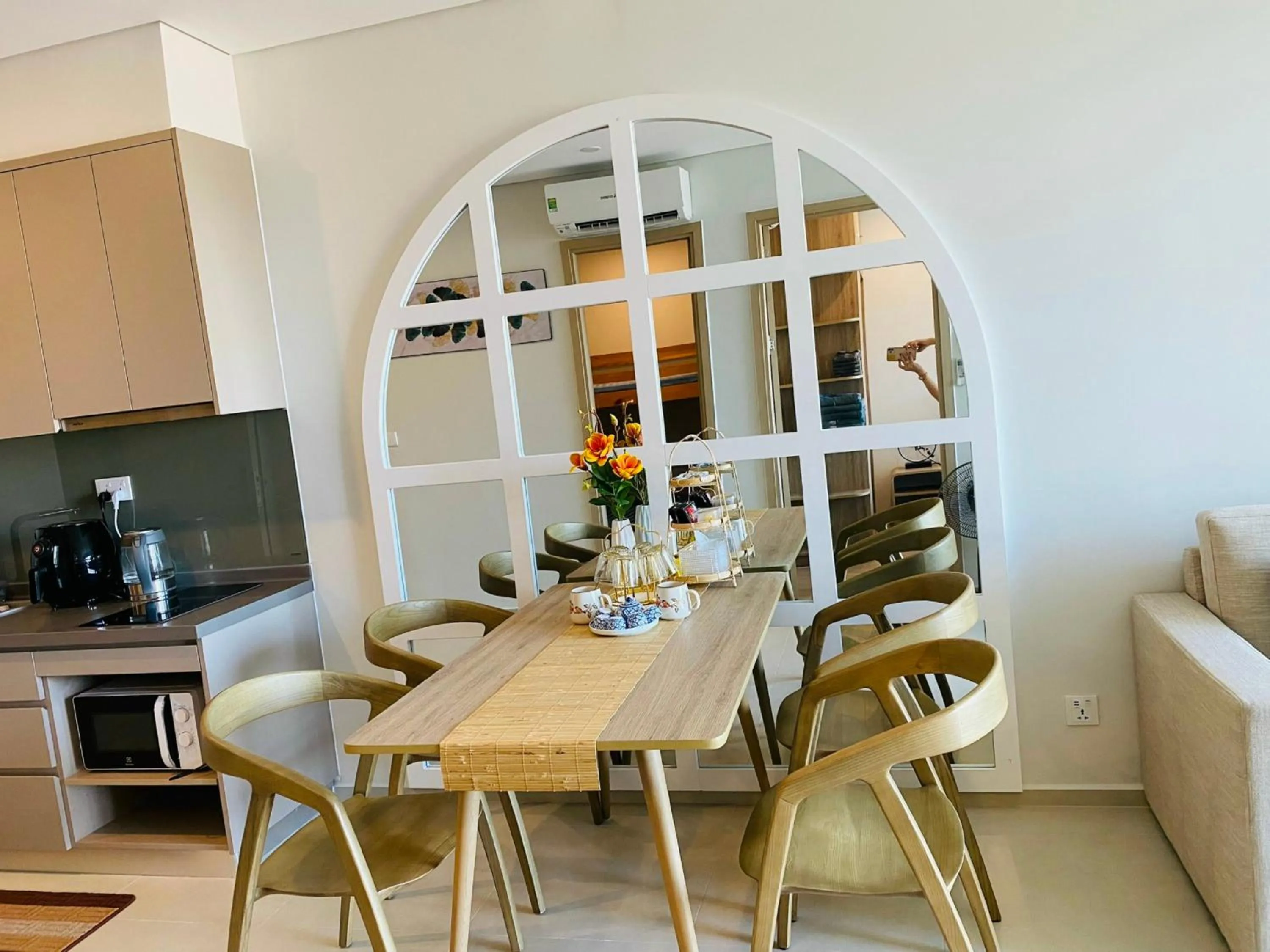 Dining area in The Sóng Apartment Vũng Tàu - Sophia's House
