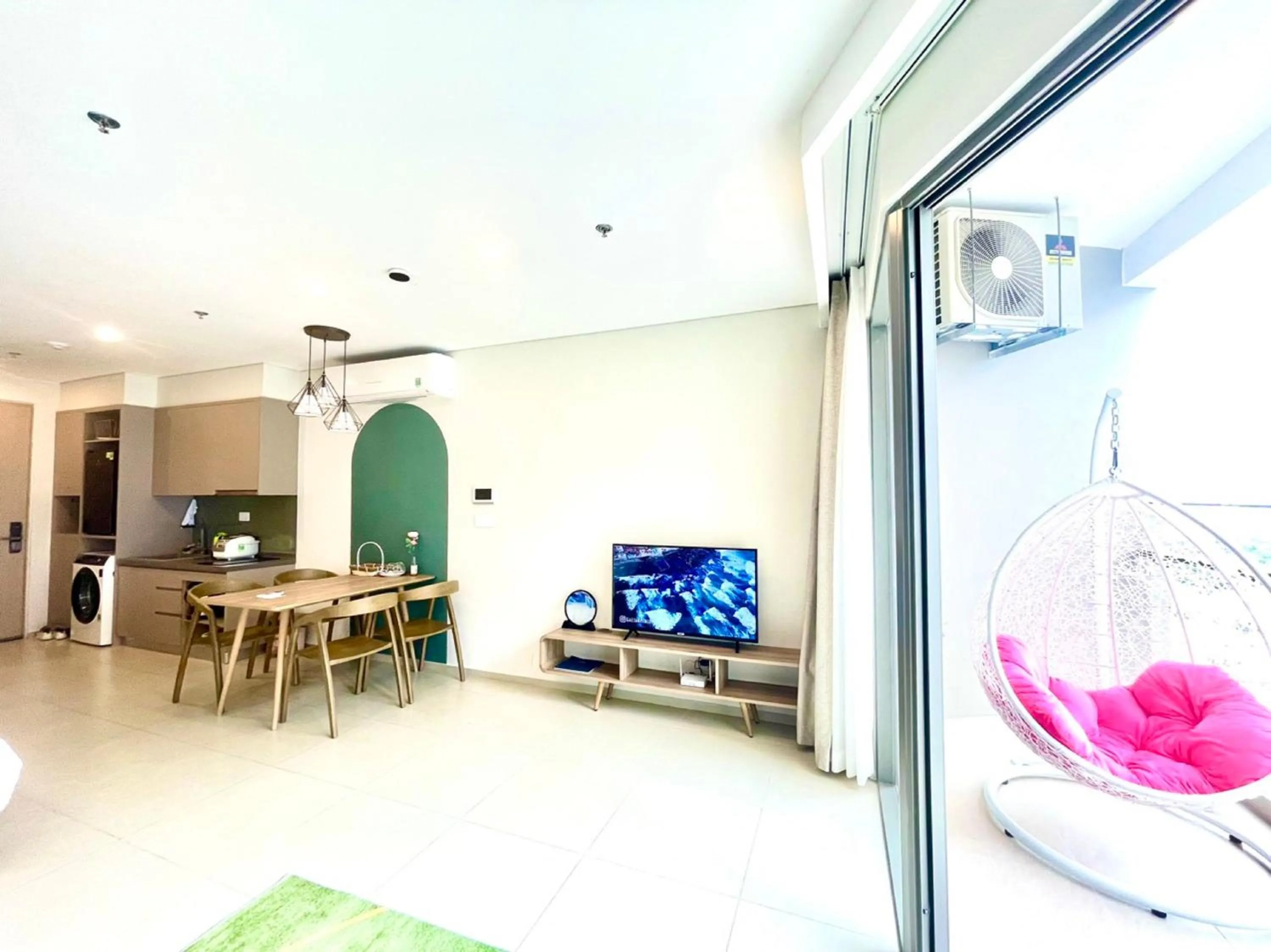 Communal lounge/ TV room in The Sóng Apartment Vũng Tàu - Sophia's House