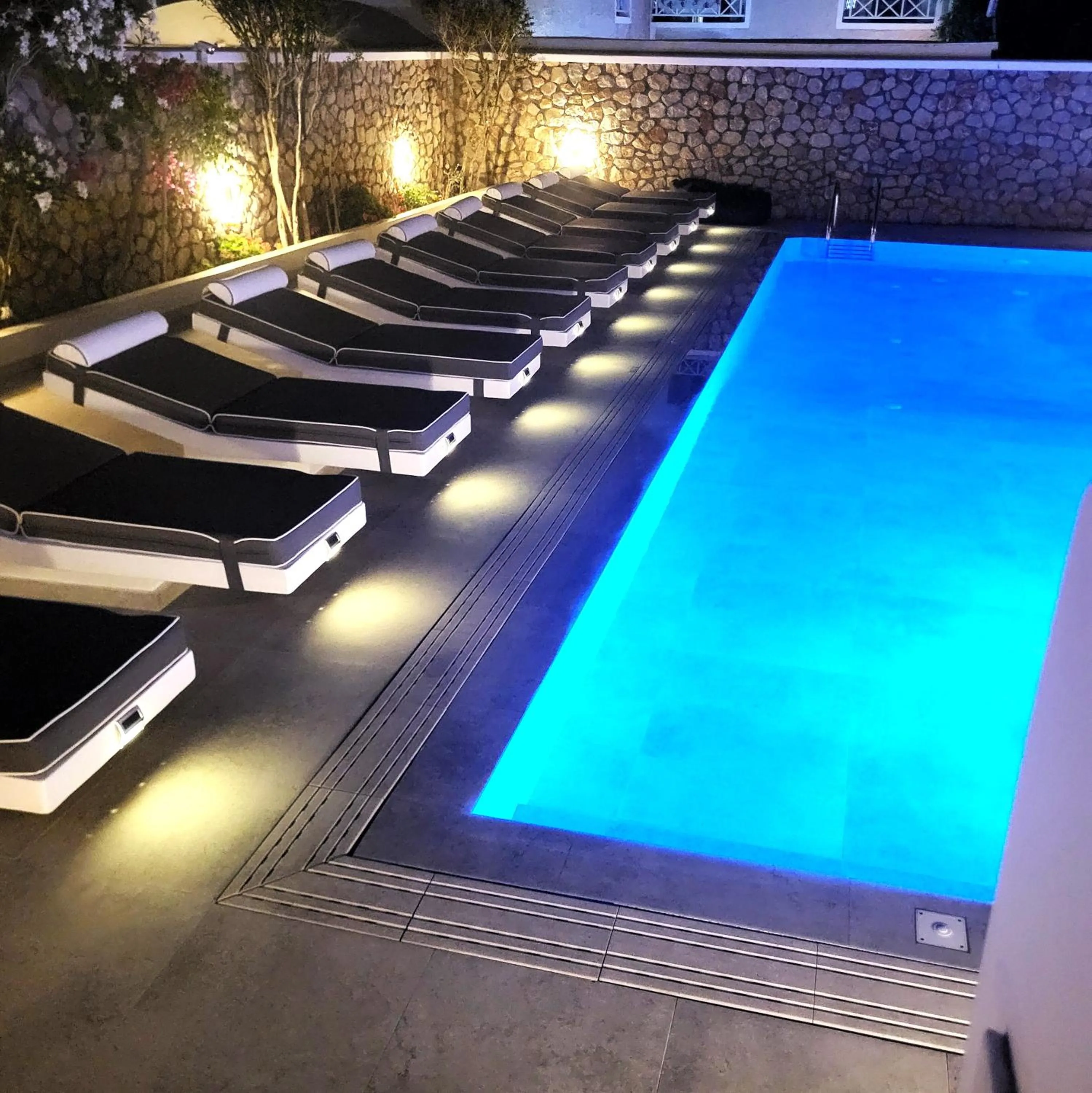 Swimming pool in Sellada Beach