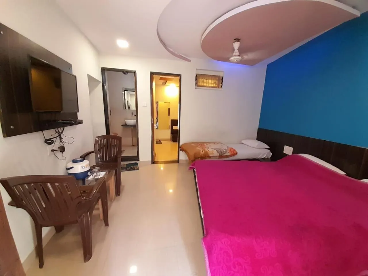 Bed in Mooljis Palace