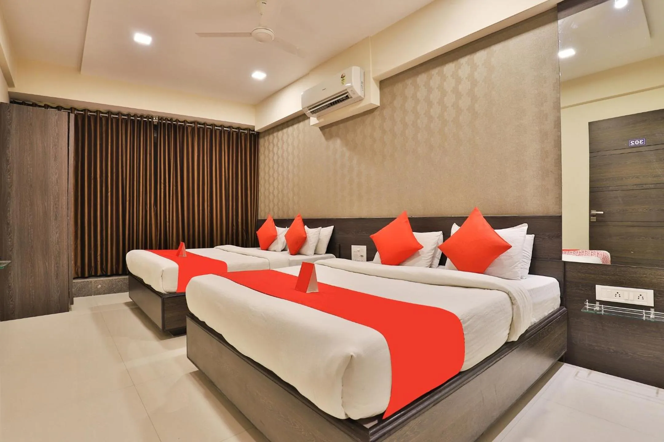 Bedroom, Bed in Hotel Royal Rituals