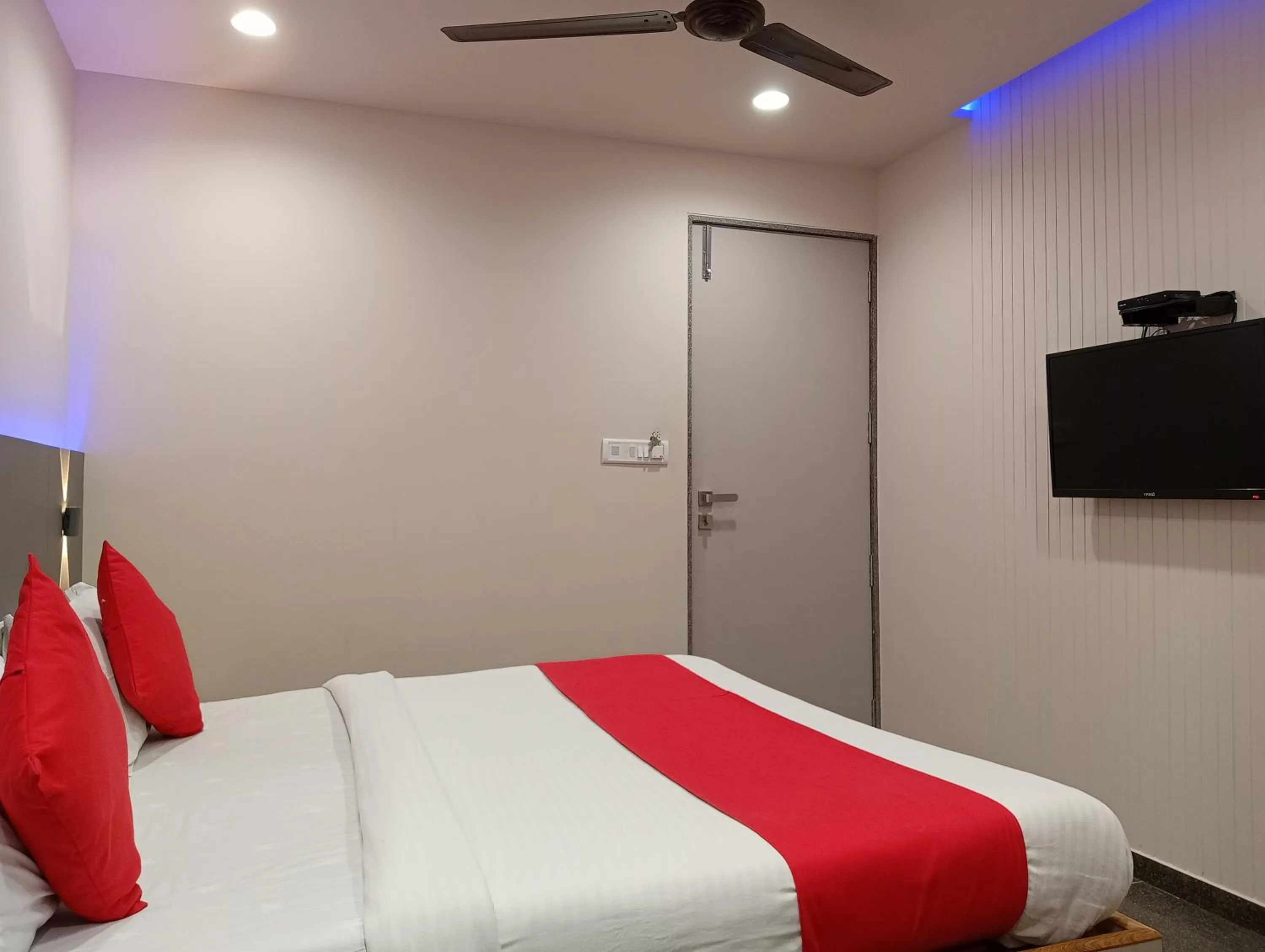 Bedroom, Bed in Hotel Royal Rituals