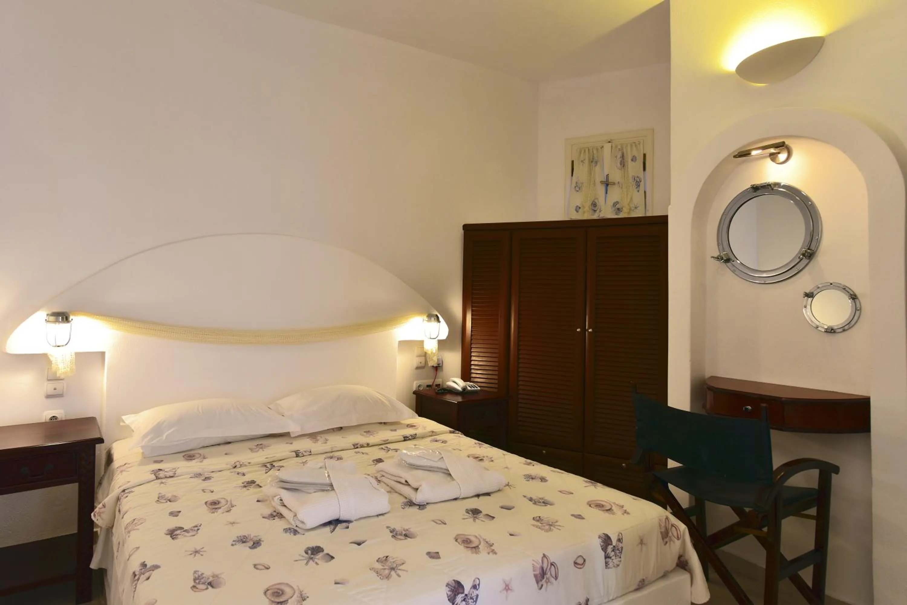 Bed in Chora Resort Hotel & Spa